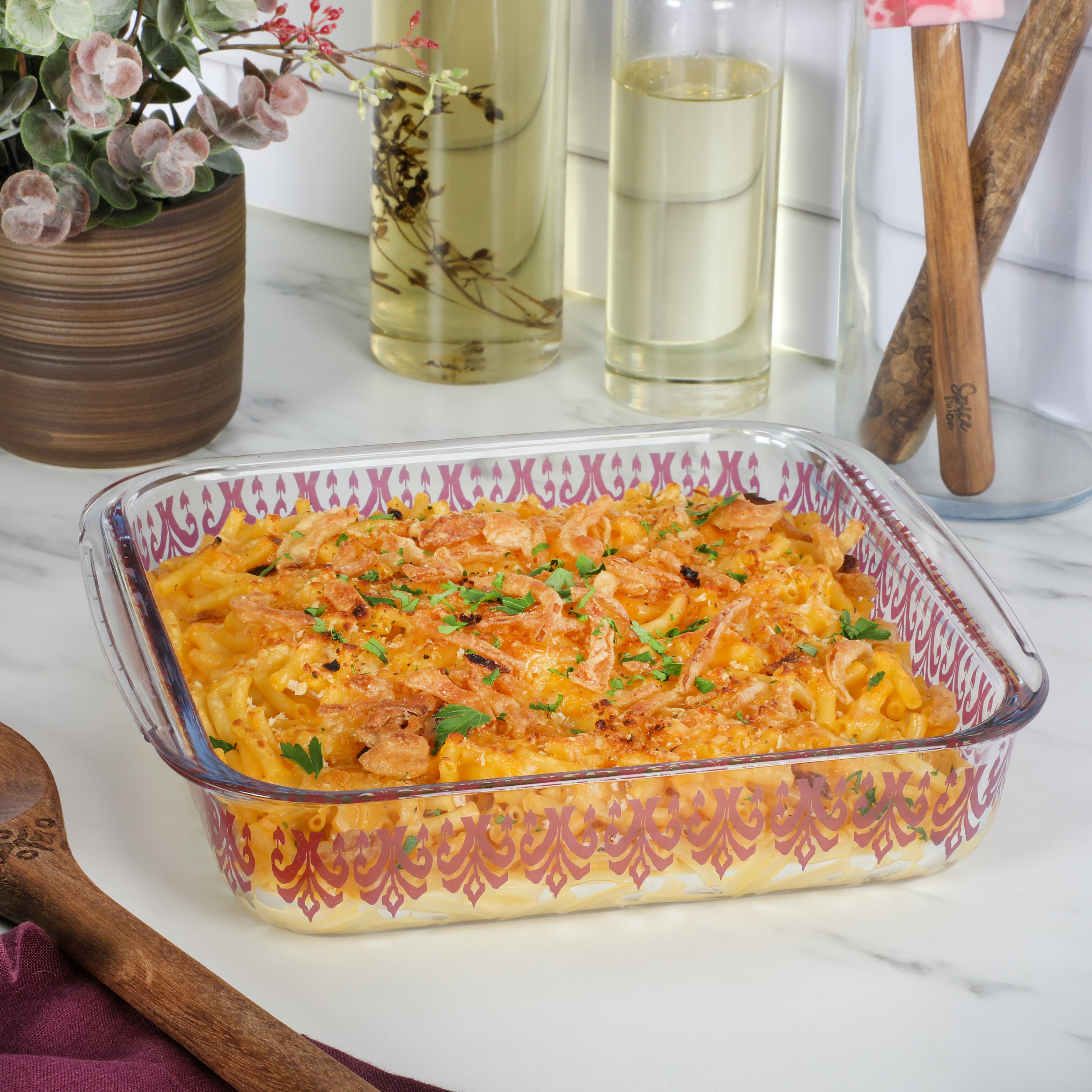 Spice by Tia Mowry Spice Cloves 1.8-Quart Oven, Dishwasher and Microwave Safe Borosilicate Glass Square Bakeware