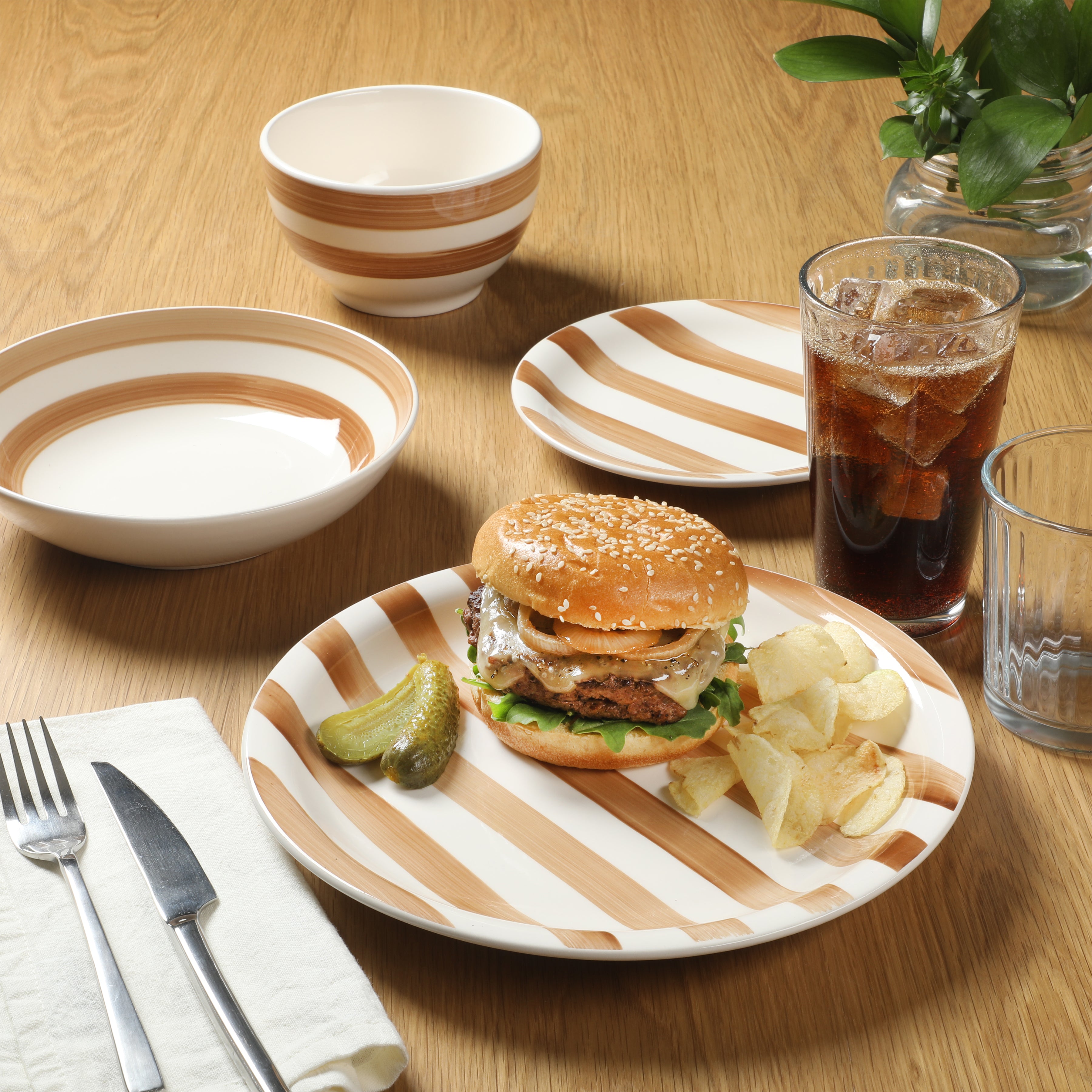 Gibson Home Kenwood Shores 16 Piece Dinnerware Set, Stoneware, Hand-Painted Plates and Bowls, Service for 4, Microwave & Dishwasher Safe