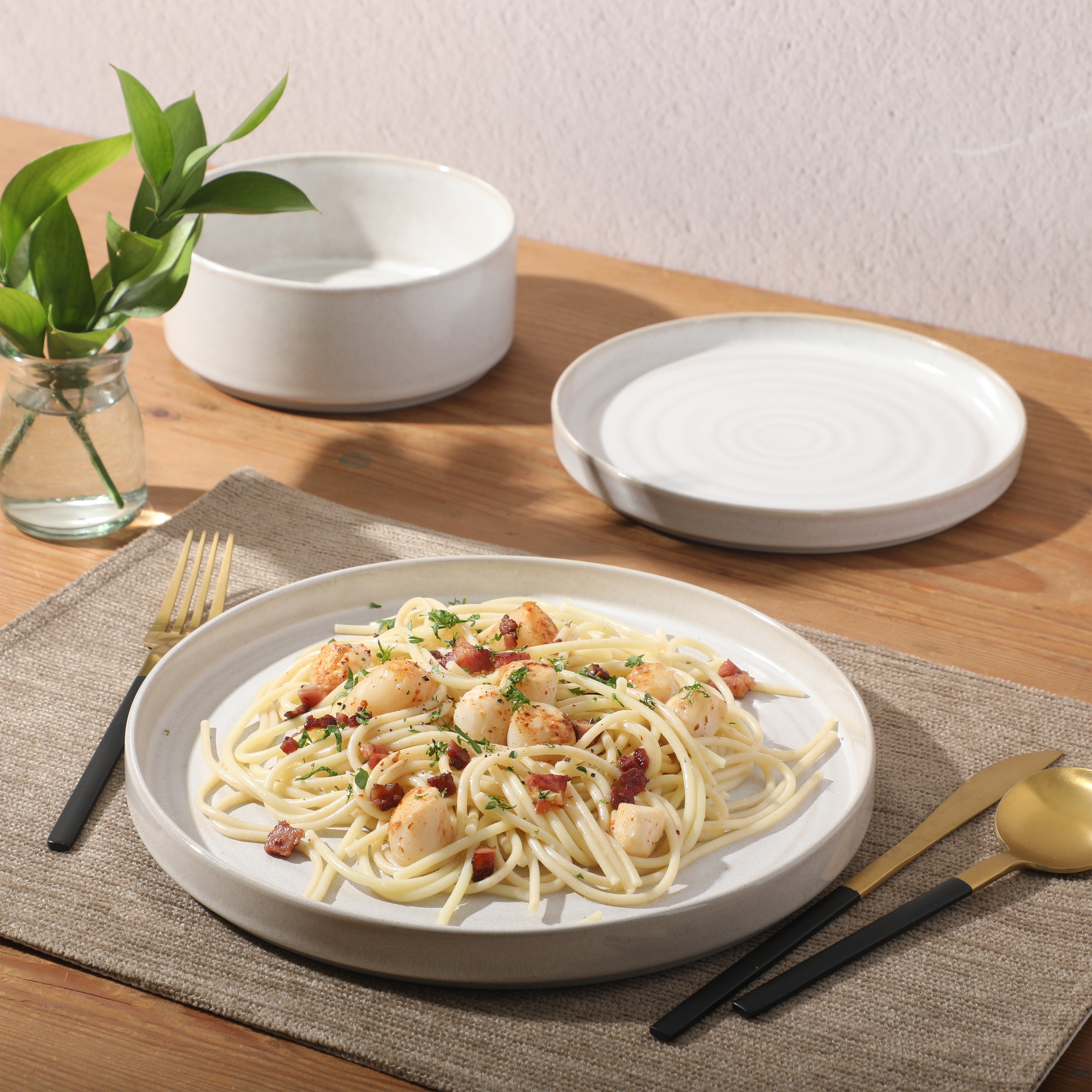 Gibson Elite Echo Bay 12 Piece Porcelain Reactive Glaze (Service for 4) Ceramic Plates and Bowls Modern Stackable Dinnerware Set