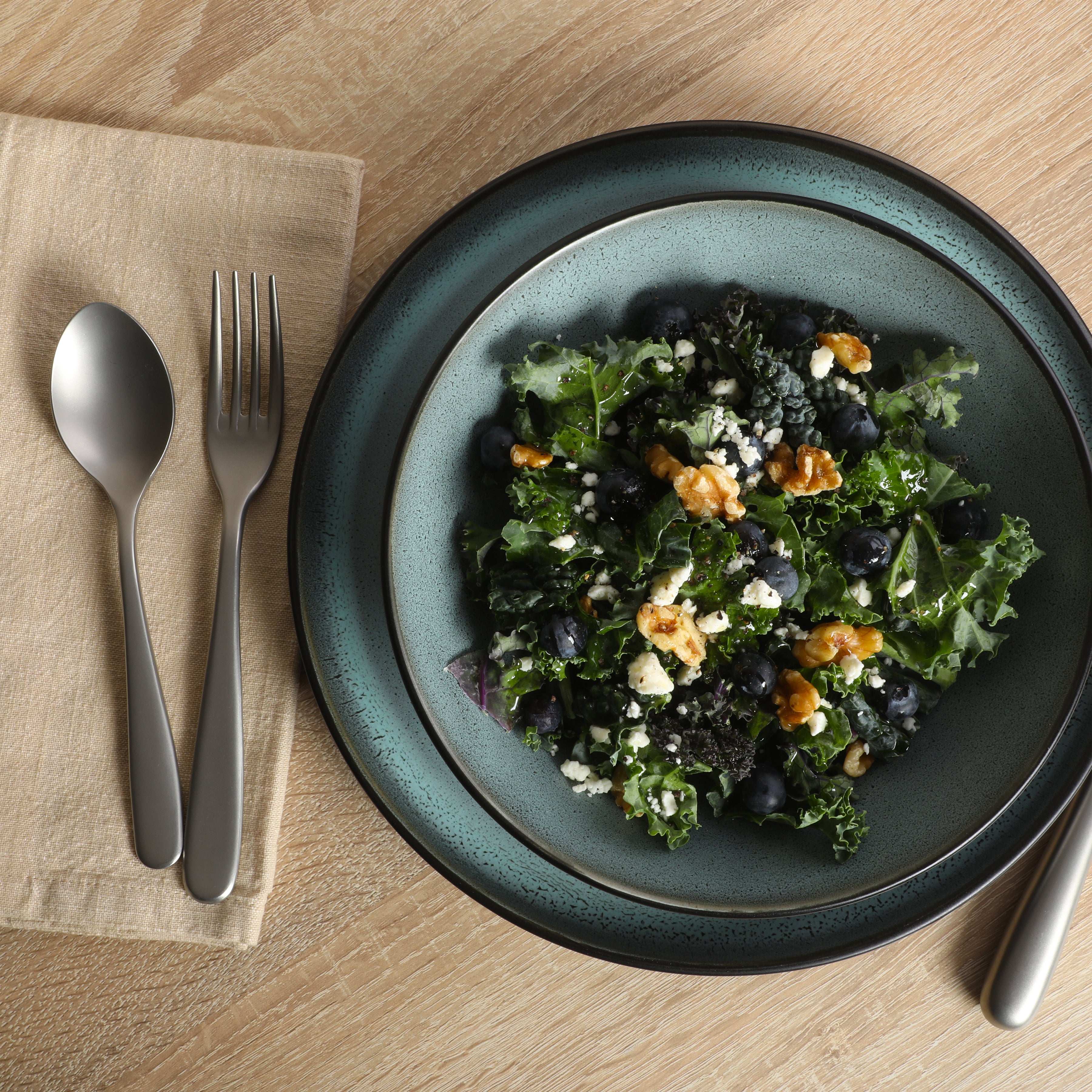 Gibson Elite Tribeca Loft 16-Piece Dinnerware Set – Matte Reactive Glaze Stoneware, Double Bowl Round Plates and Bowls – Modern Rustic Tableware for 4, Dishwasher & Microwave Safe