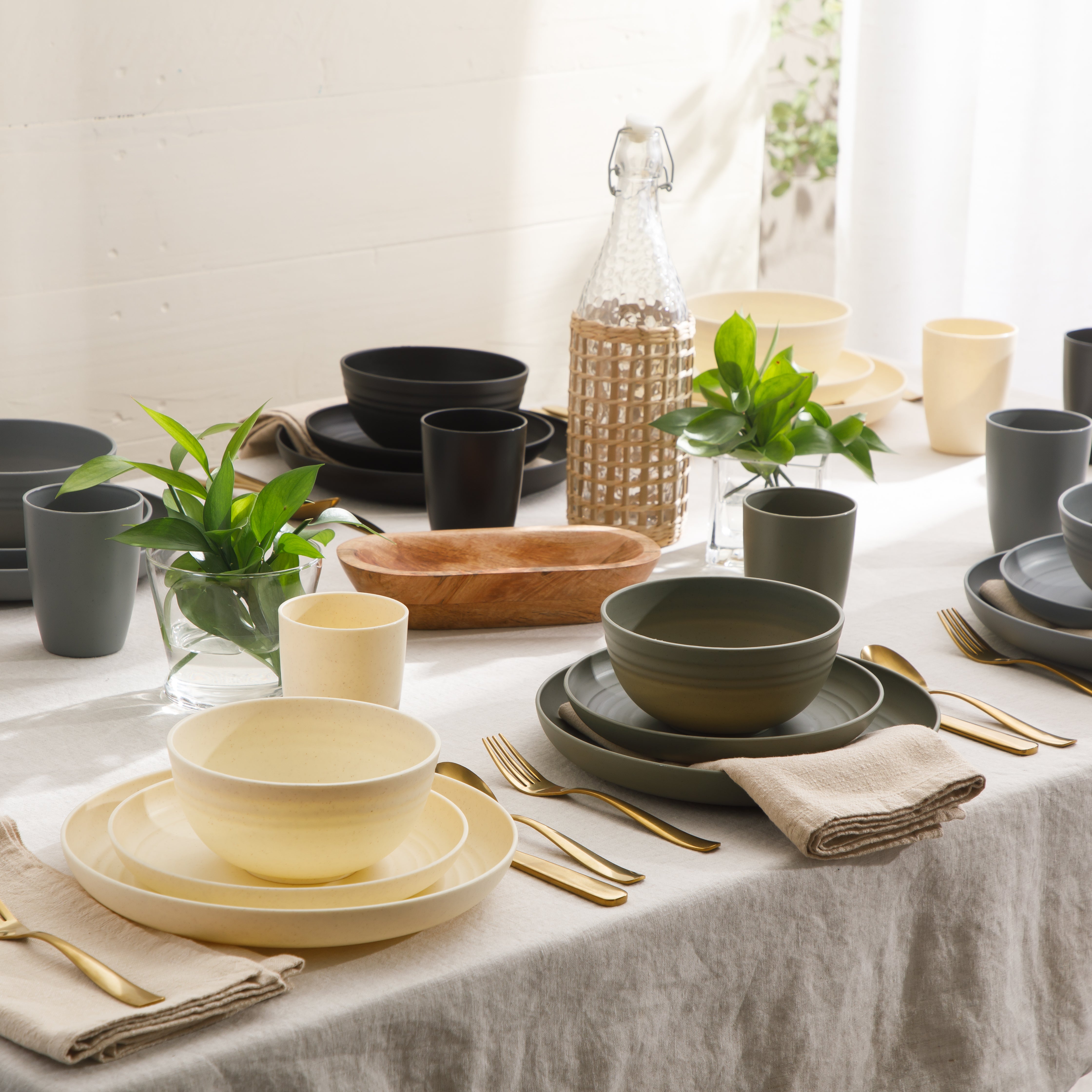 Gibson Home Plates and Bowls Set, 32 Piece Wheat Straw Dinnerware for 8 with Tumblers, Matte, Unbreakable & Lightweight, Dishwasher Safe, 4 Colors