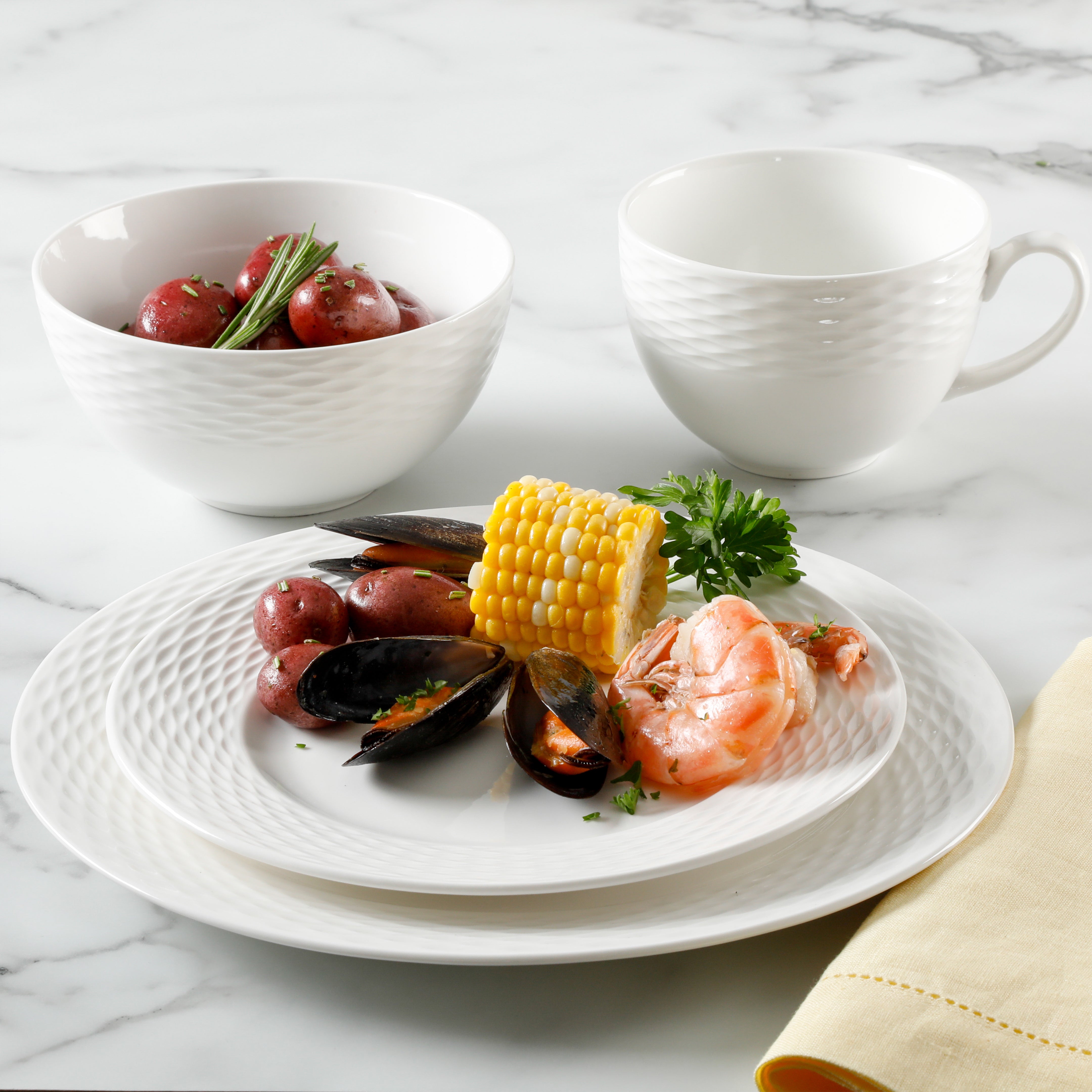 Martha Stewart Maepoole Porcelain Embossed 16-Piece Dinnerware Set