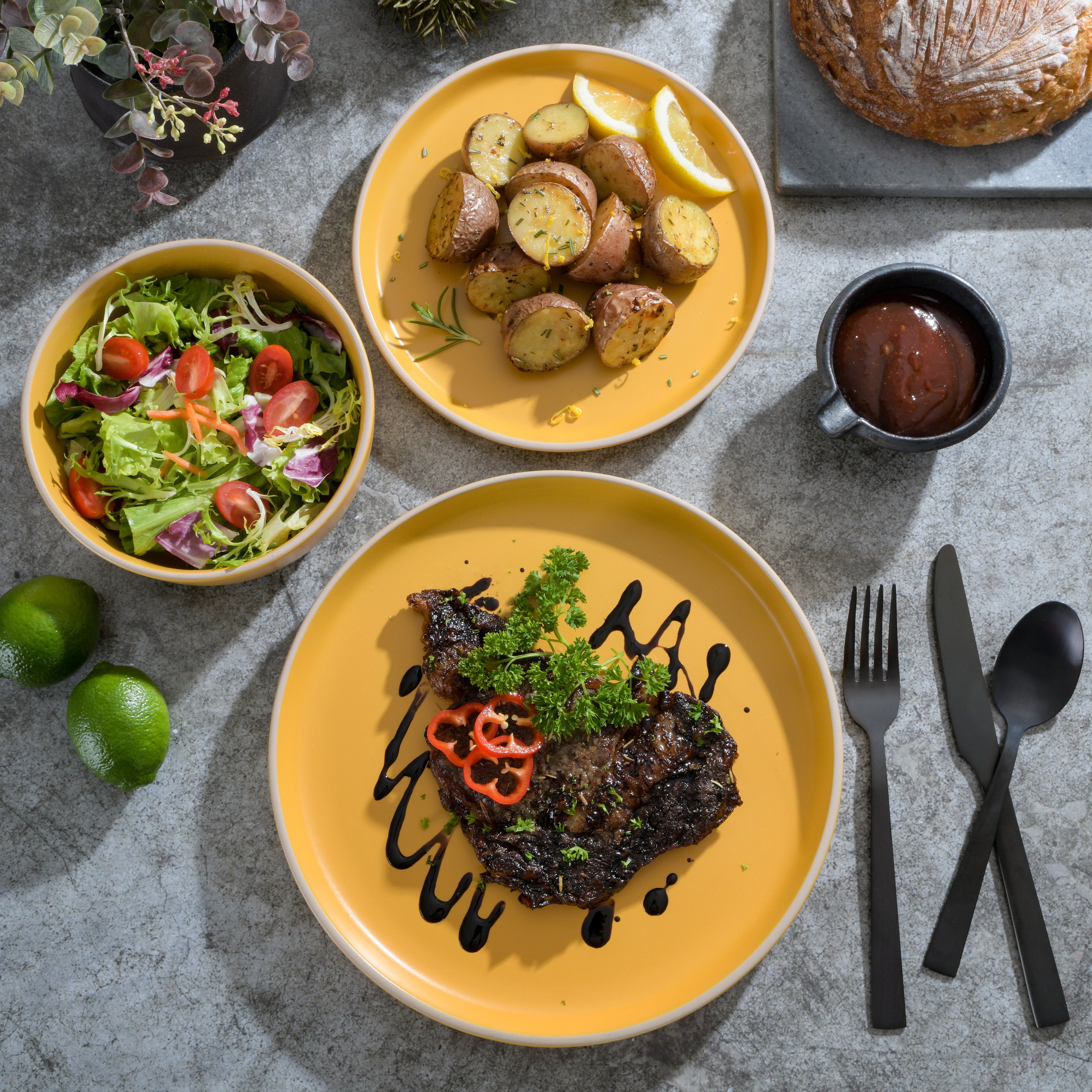 Gibson Home Zuma 18-Piece Stoneware Dinnerware Set
