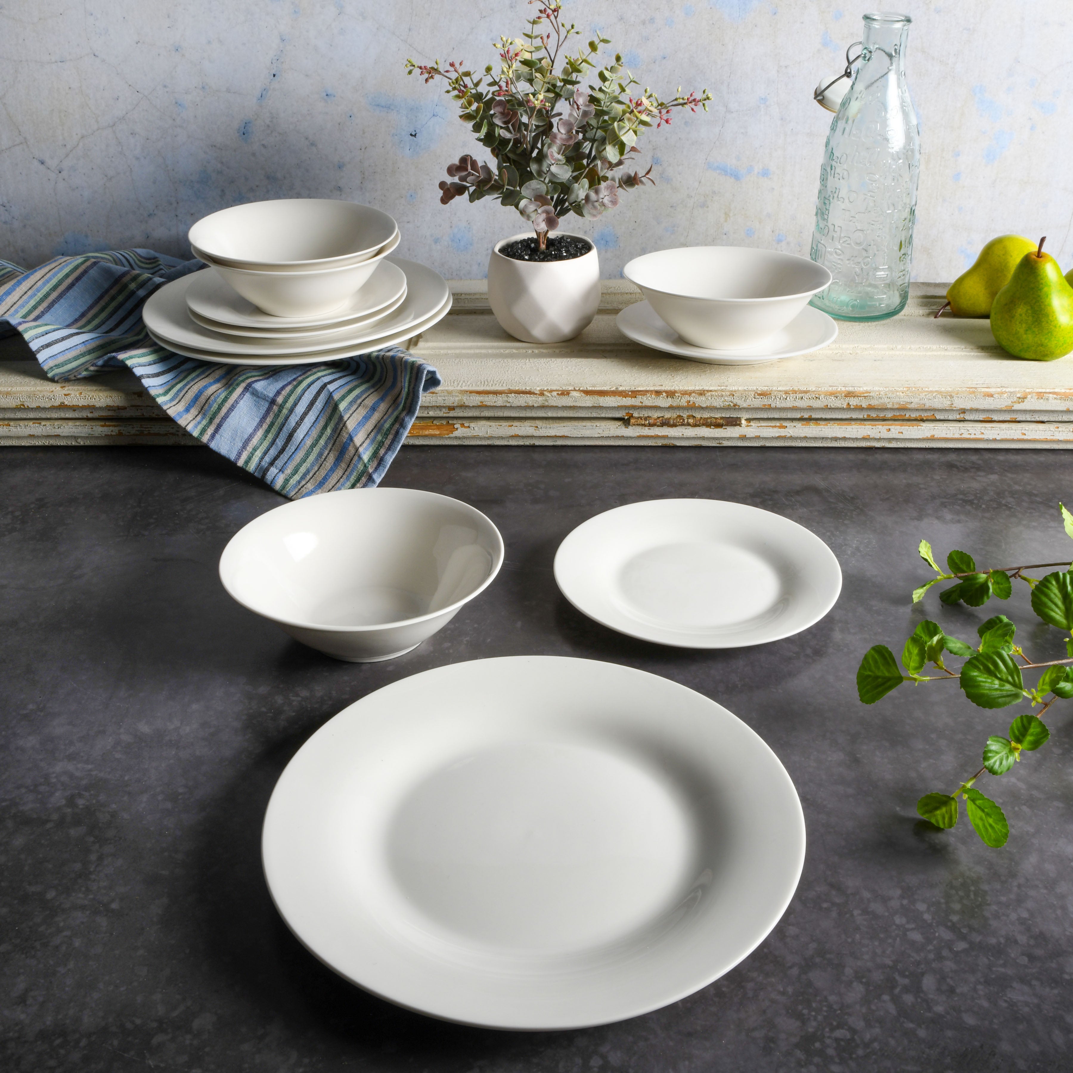 Gibson Home Everyday Round 12 Piece Fine Ceramic Dinnerware Set