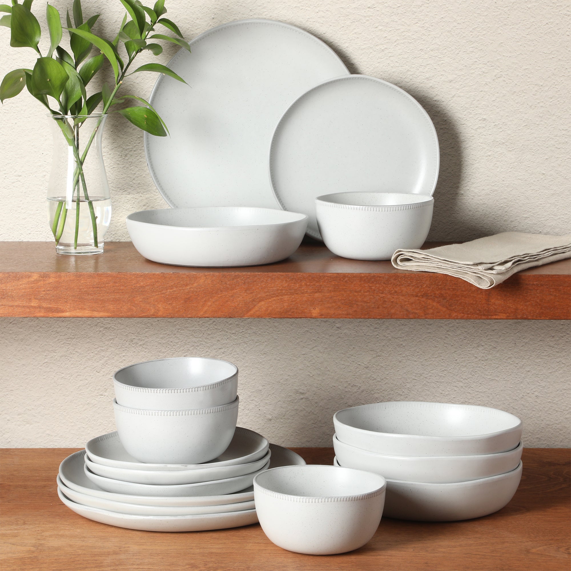 Gibson Elite Menlo Park 16-Piece Pottery Clay Stoneware Dinnerware Set –  Reactive Glaze, Embossed Plates and Bowls W/ Pasta Bowl, Service for 4 – Microwave & Dishwasher Safe