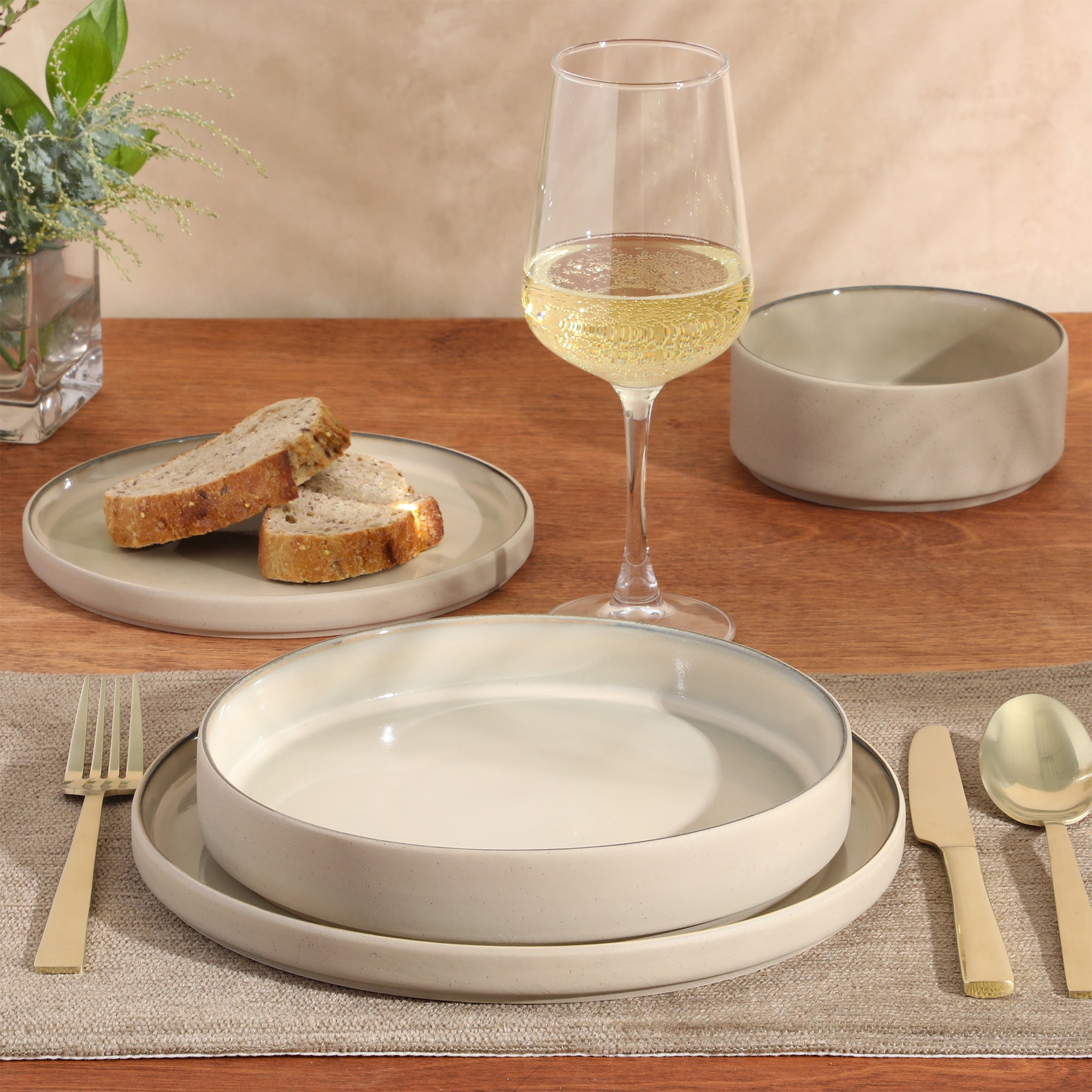 Gibson Elite Liberty Bay 16-Piece Pottery Clay Stoneware Dinnerware Set –  Reactive Glaze, Stackable Plates and Bowls W/ Pasta Bowl, Service for 4 – Microwave & Dishwasher Safe