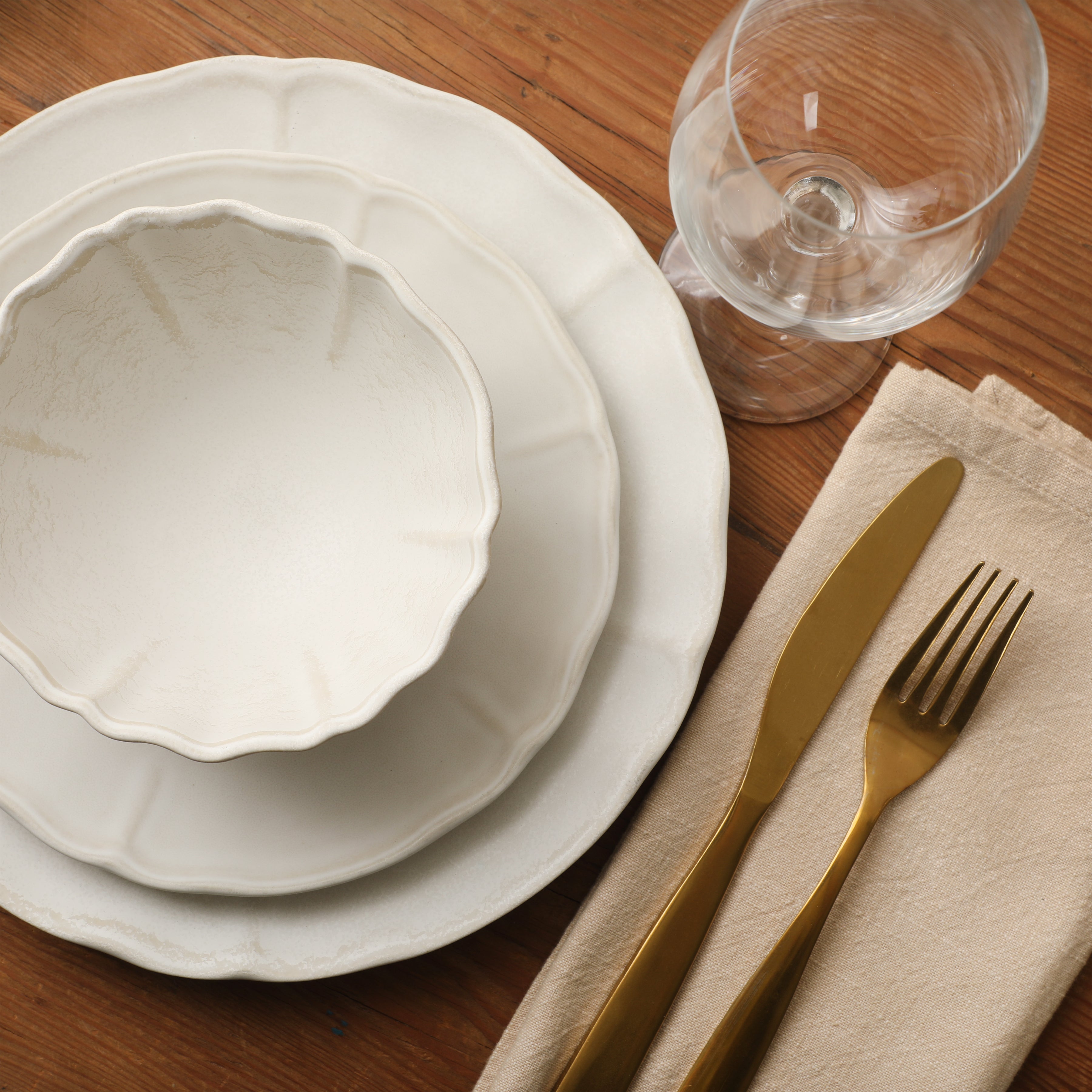 Gibson Elite Vista Rossio - Made In Portugal - 12 Piece Dinnerware Set for 4,  Ceramic Plates and Bowls Sets, Stoneware Dinner Plates and Bowls