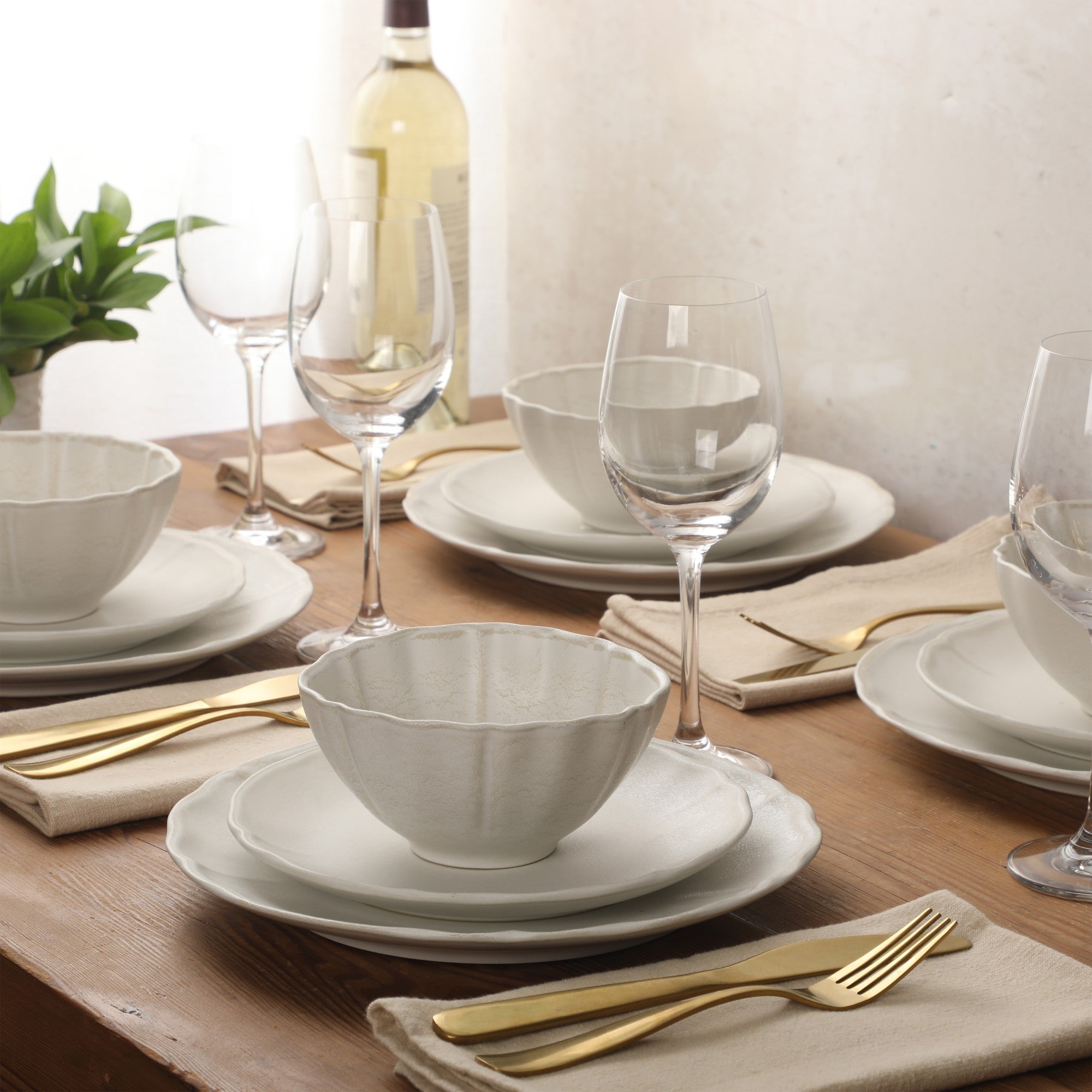 Gibson Elite Vista Rossio - Made In Portugal - 12 Piece Dinnerware Set for 4,  Ceramic Plates and Bowls Sets, Stoneware Dinner Plates and Bowls