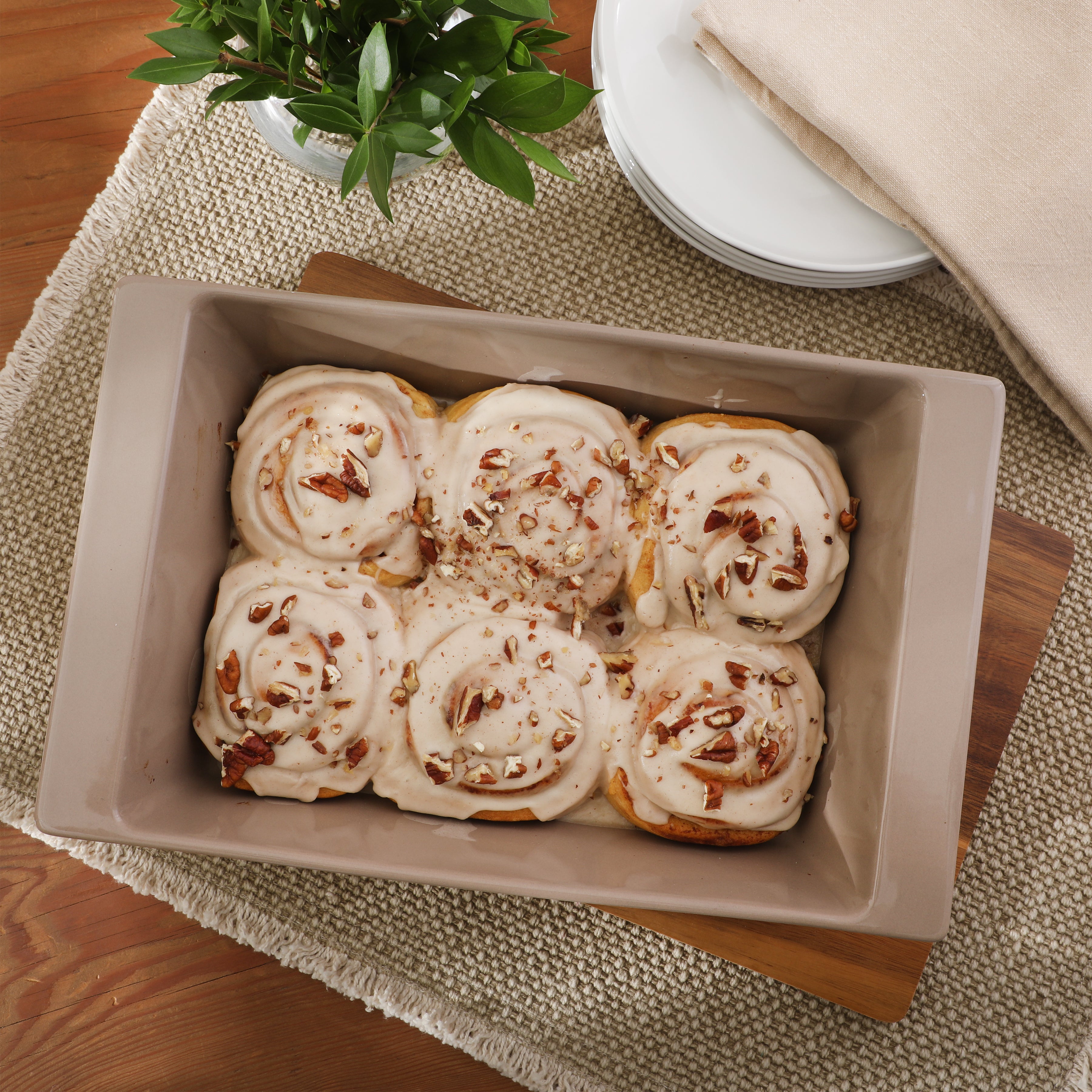 Gibson Elite 2.75-Quart 13.5" x 8.5" Stoneware Baking Dish with Acacia Wood Lid – Taupe Rectangular Oven Safe Baker for Casseroles, Roasting & Serving