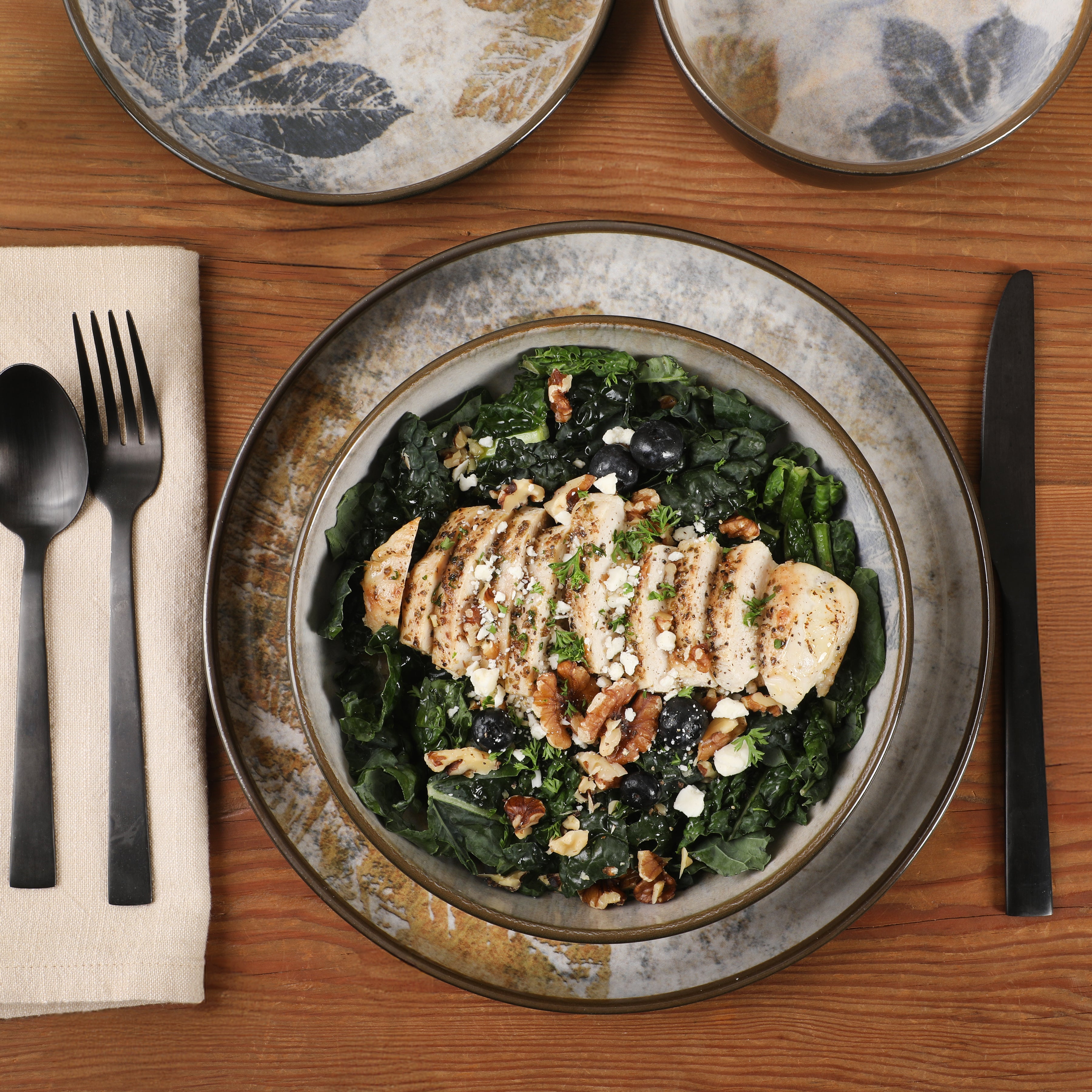 Gibson Elite Chantilly Hill 16-Piece Porcelain Dinnerware Set, Round Plates & Bowls, Multicolor Leaf Design, Microwave & Dishwasher Safe, Service for 4