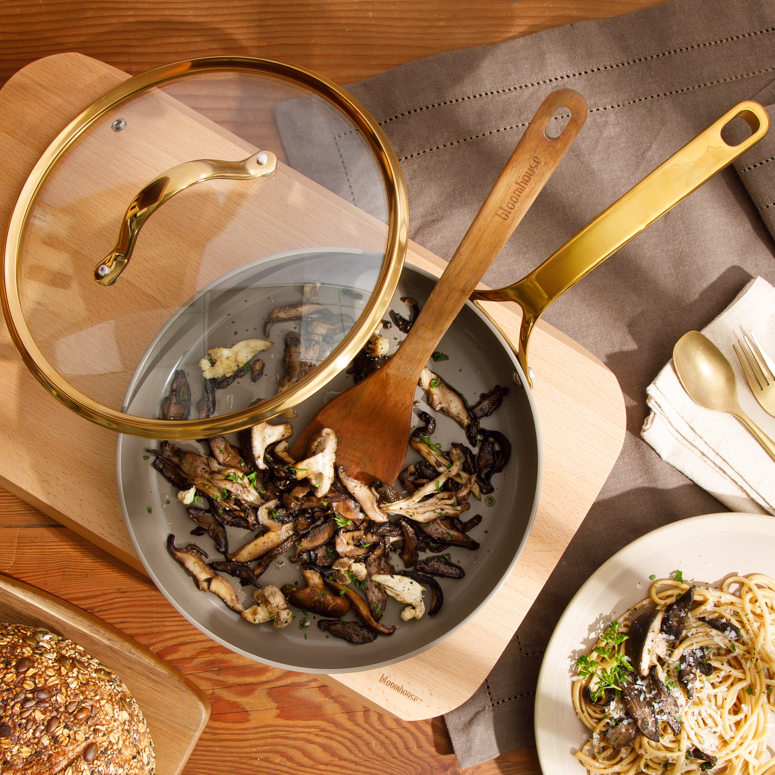 Bloomhouse 10 Inch Heavy Duty Aluminum Premium PFA Free Ceramic Nonstick Saute/Deep Frying Pan Skillet with Lid - Linen White with Gold Handle