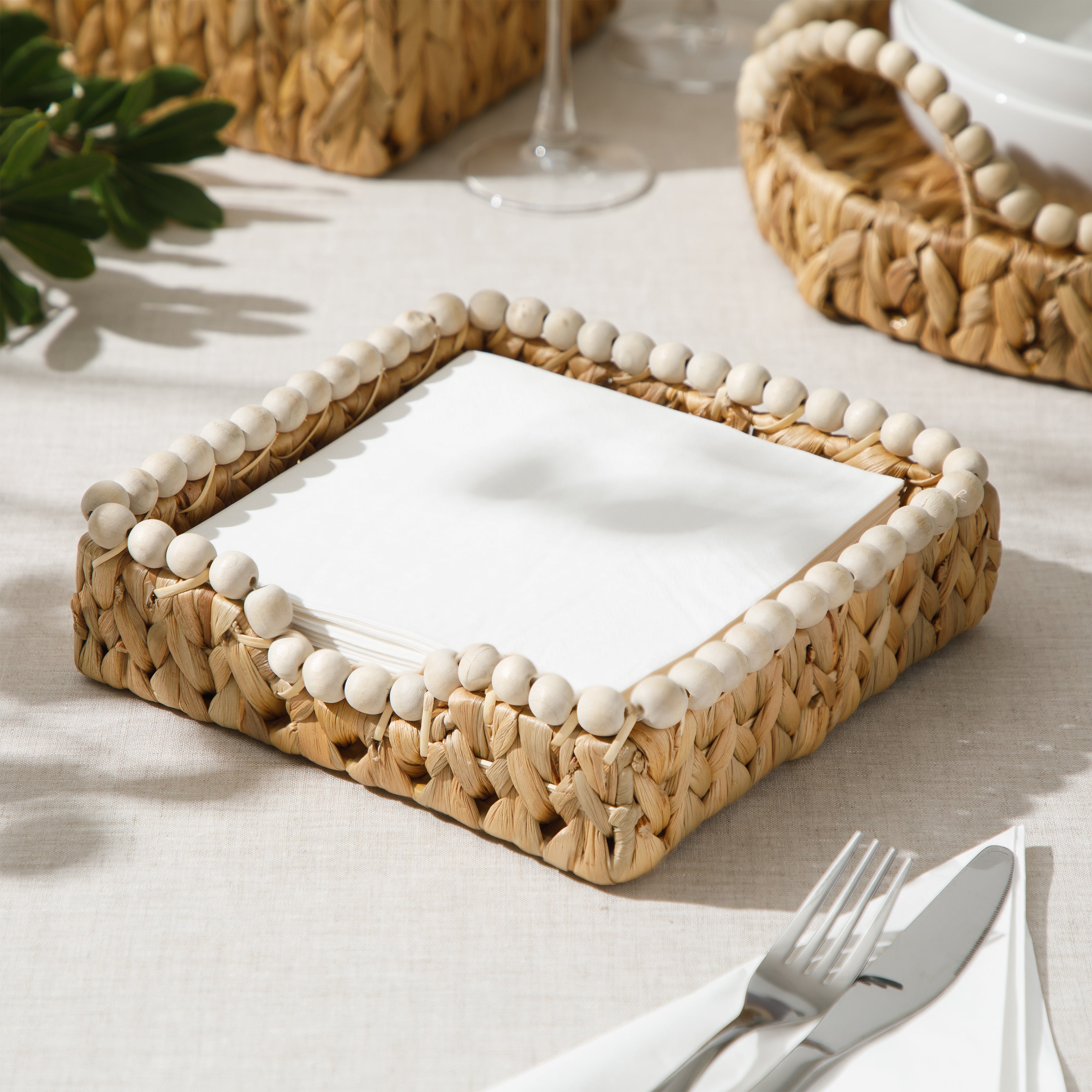 Gibson Home Riverrun Grove Woven Decorative Napkin Holder Tray – Natural Water Hyacinth Square Basket with Wood-Bead Trim for Napkins, Keys, Mail, Coffee Table Décor & Kitchen Counter Storage
