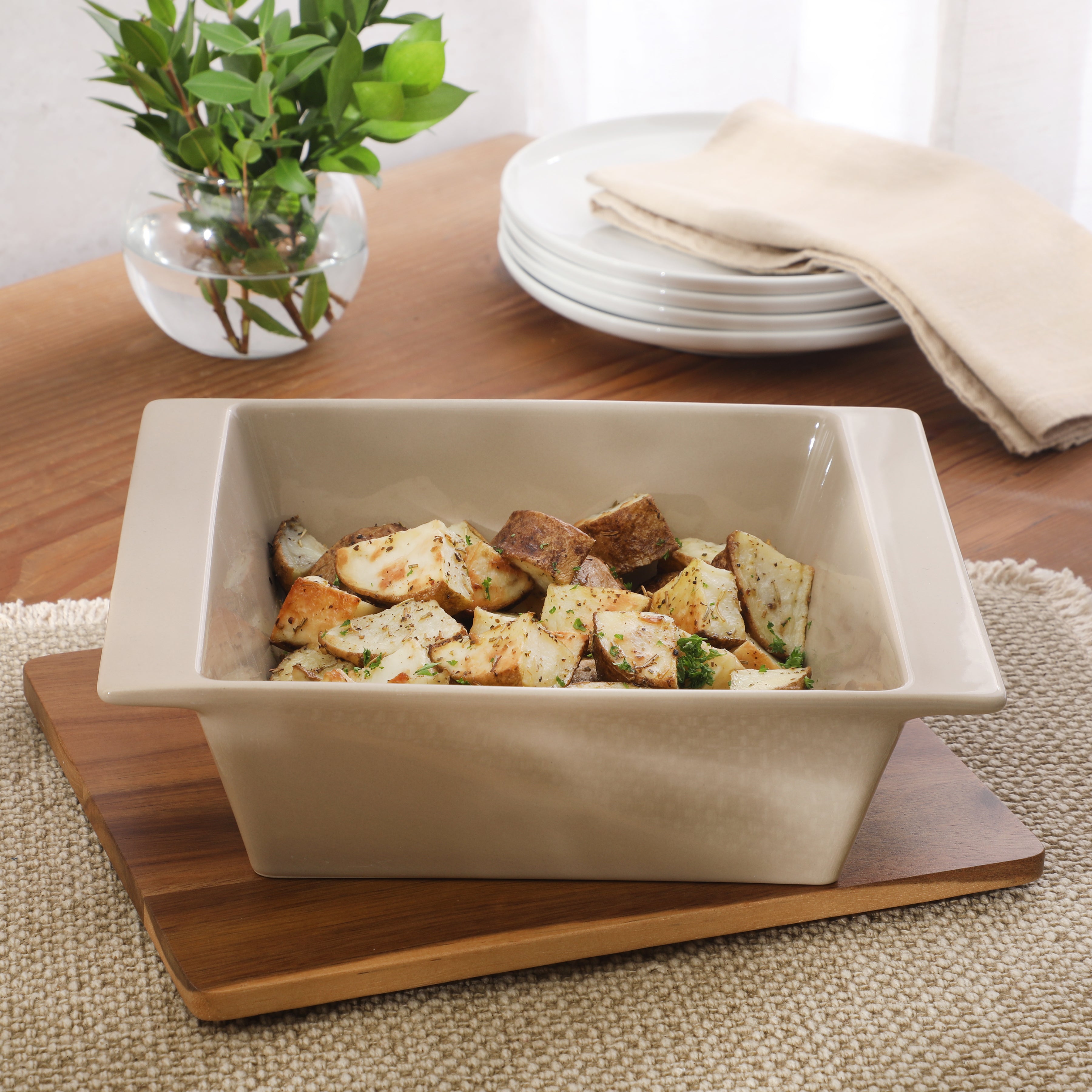 Gibson Elite 2-Quart 10" x 8.5" Stoneware Baking Dish with Acacia Wood Lid – Taupe Rectangular Oven Safe Baker for Casseroles, Roasting & Serving