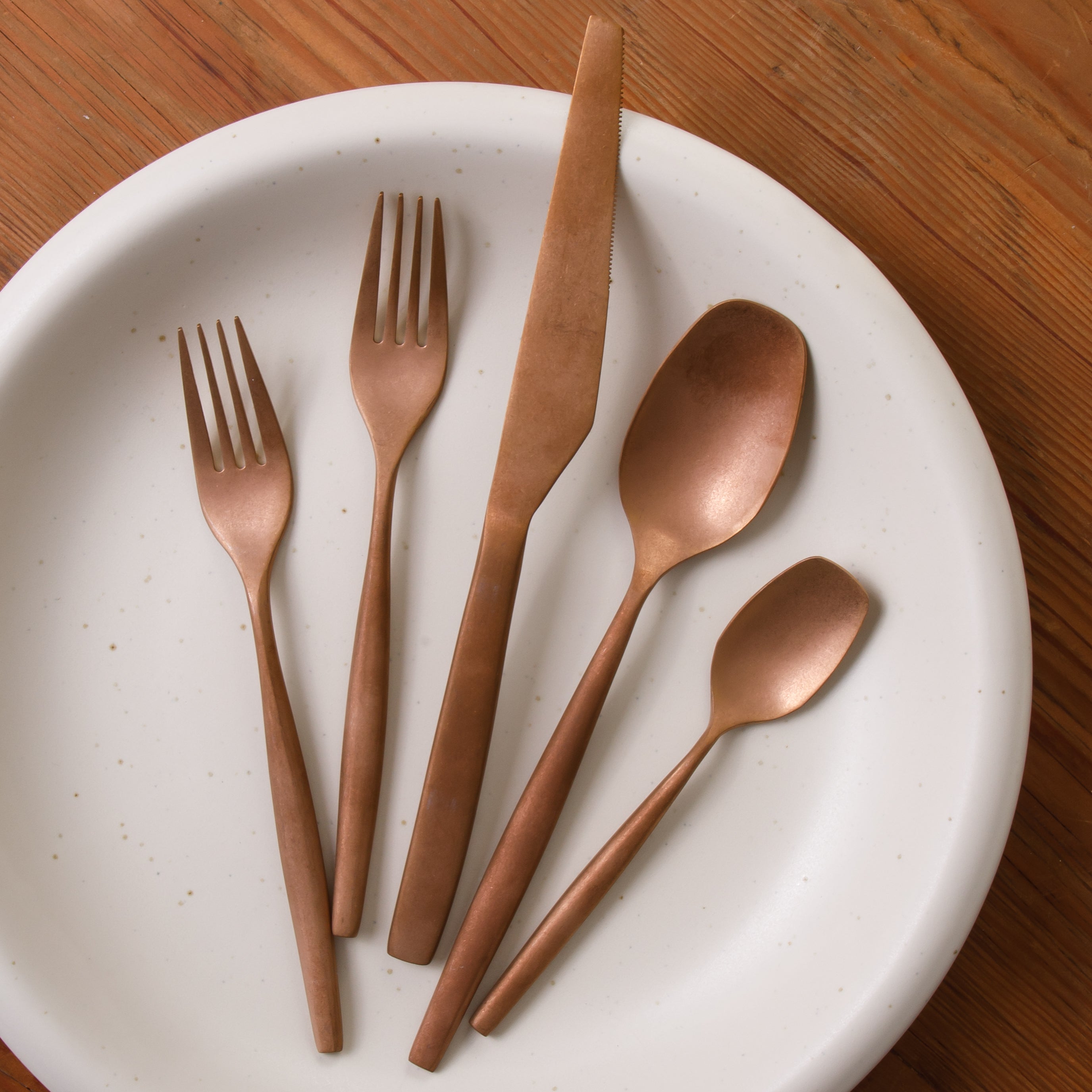 Bloomhouse 20 Piece Stone Washed Flatware 18/10 Stainless Steel Silverware Cutlery Utensil Set With Acacia Wood Caddy - Service for 4