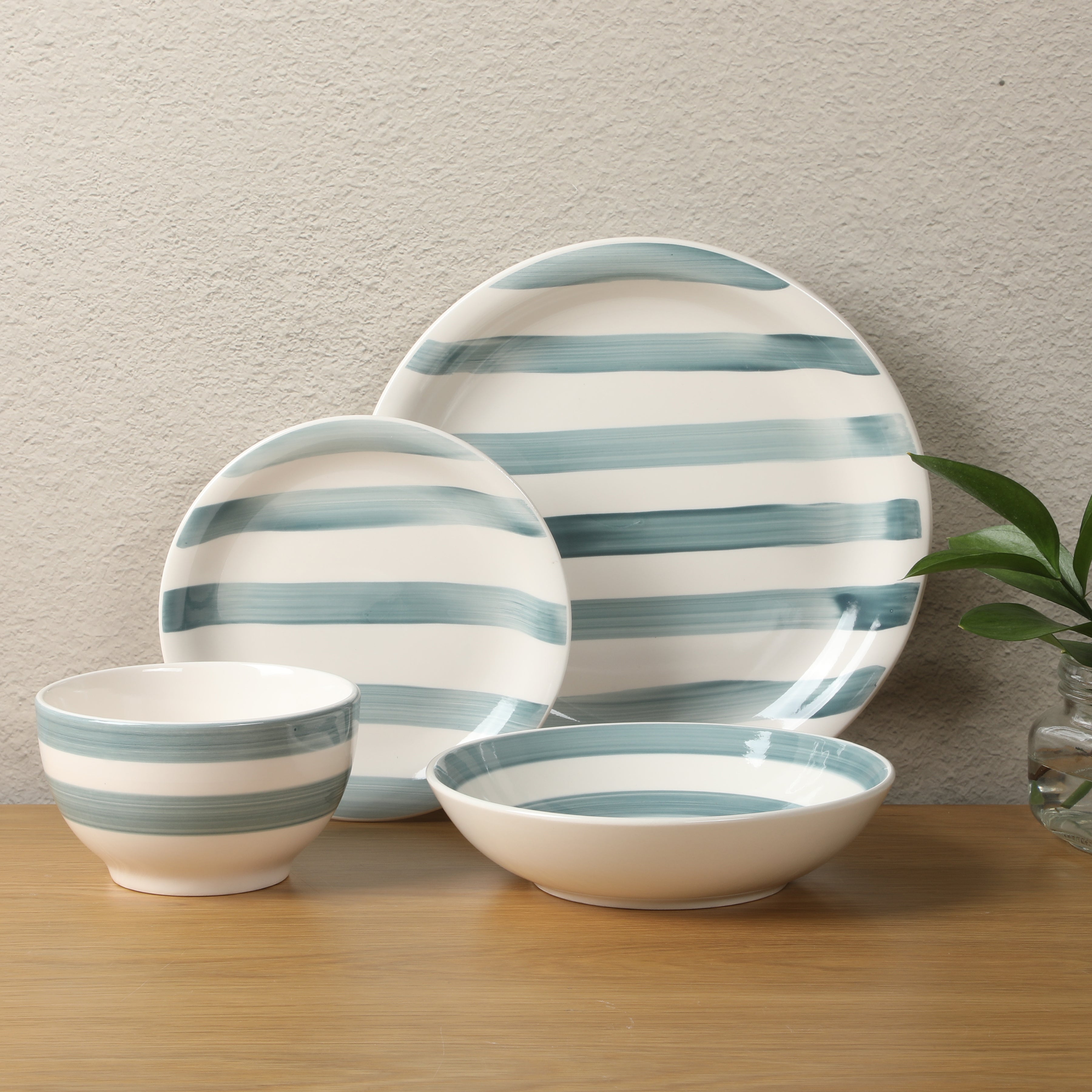 Gibson Home Kenwood Shores 16 Piece Dinnerware Set, Stoneware, Hand-Painted Plates and Bowls, Service for 4, Microwave & Dishwasher Safe