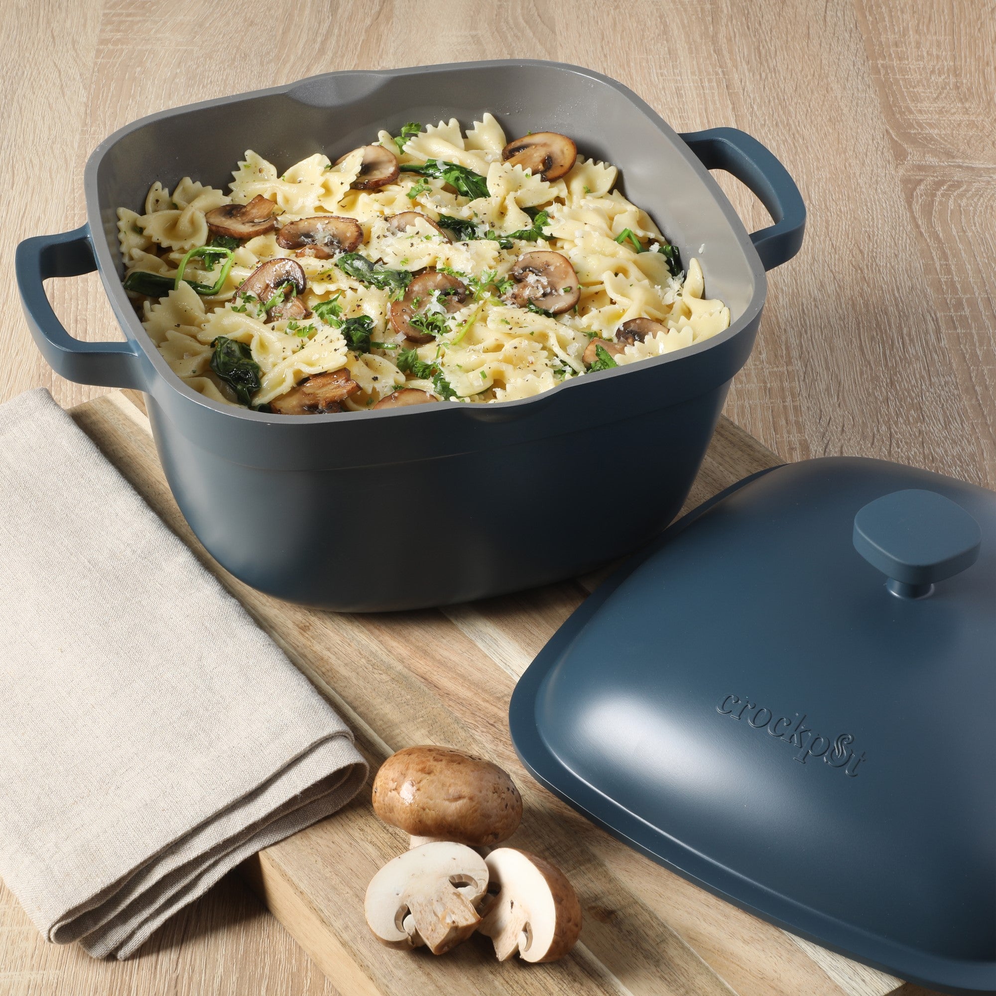 Crock-Pot Northvale Cast Aluminum Lightweight Durable 5.2 Quart Heavy