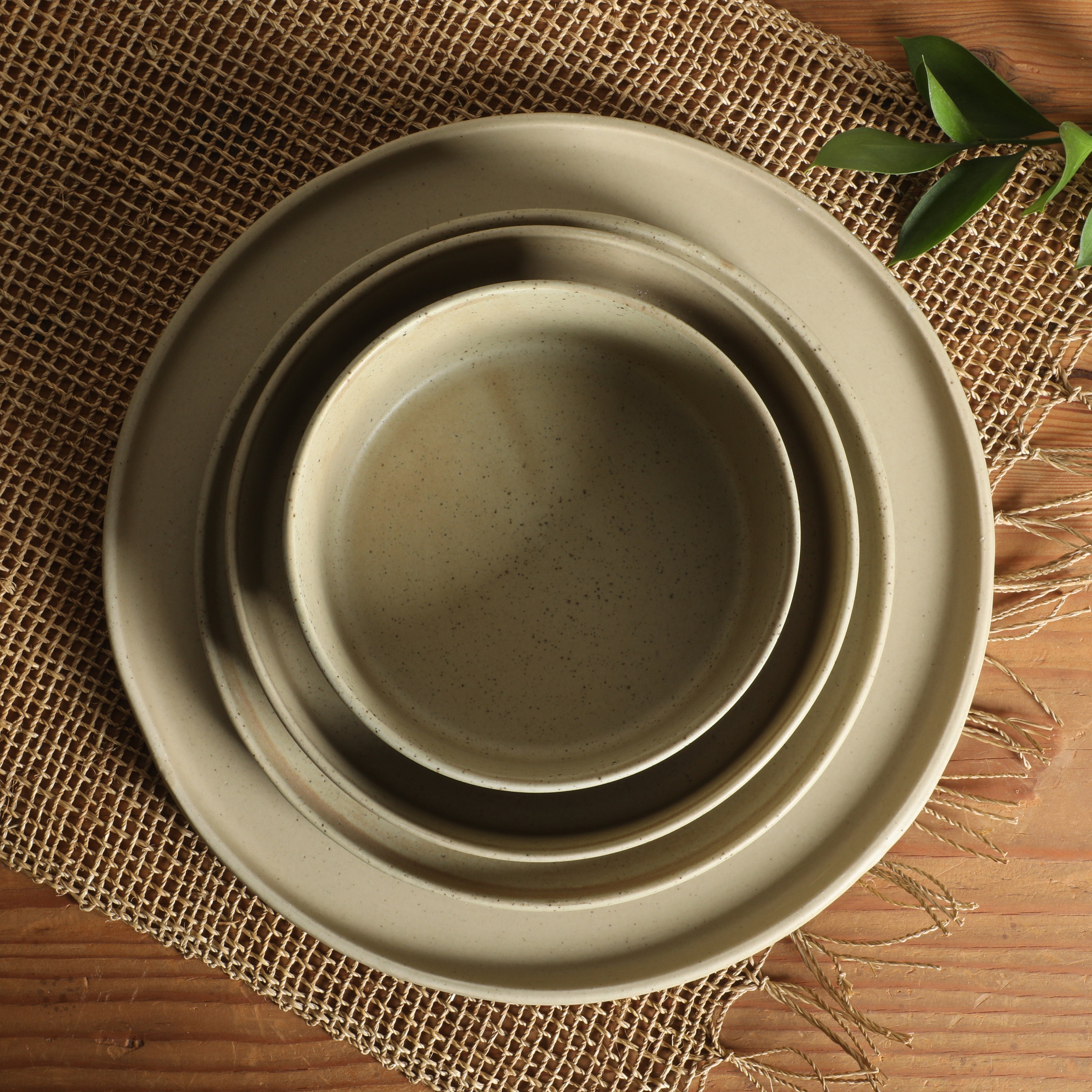 Gibson Elite Tatum Premium Porcelain Matte Reactive Glaze 16 Piece (Service for 4)  Plates and Bowls Stackable Dishes Ceramic Dinnerware Set