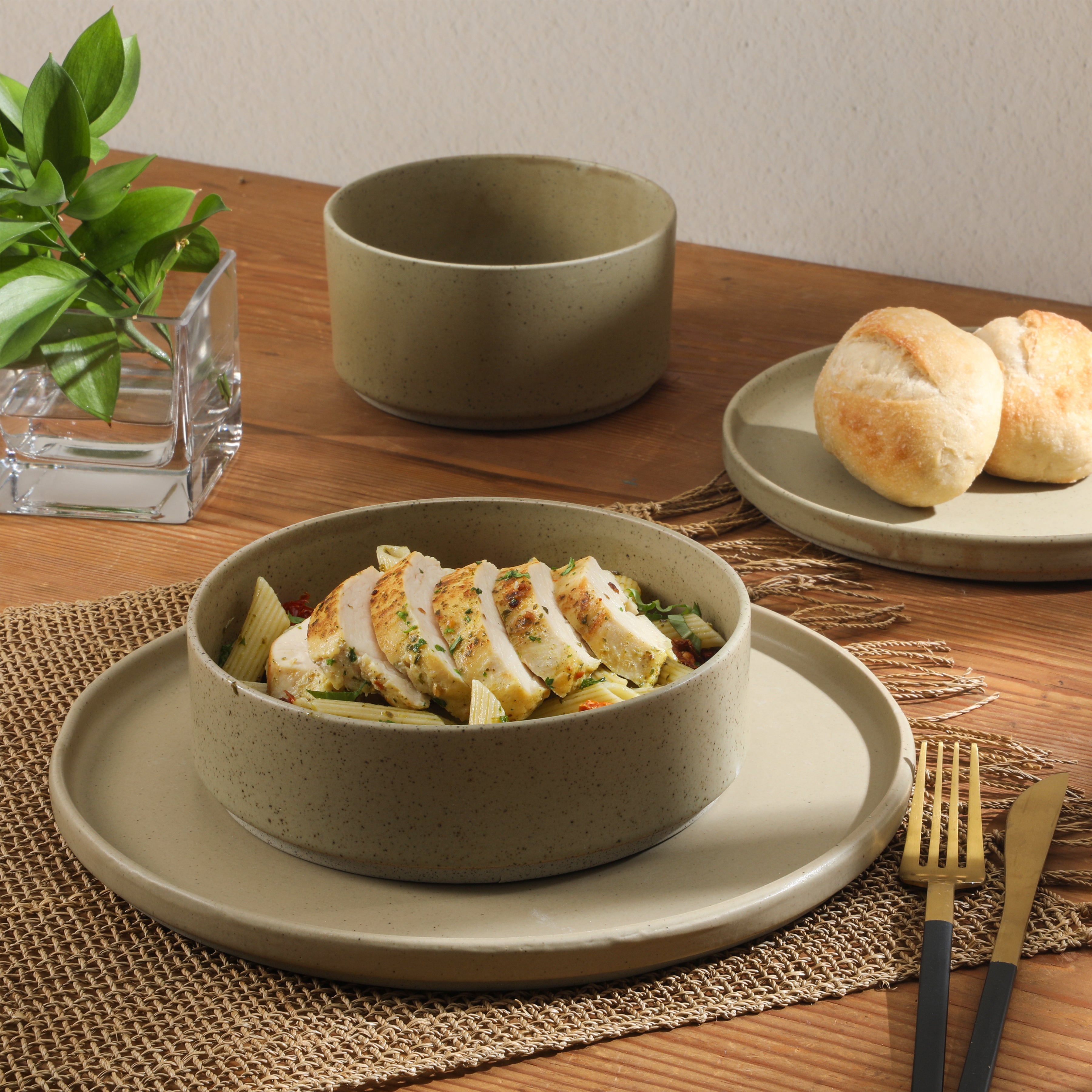 Gibson Elite Tatum Premium Porcelain Matte Reactive Glaze 16 Piece (Service for 4)  Plates and Bowls Stackable Dishes Ceramic Dinnerware Set