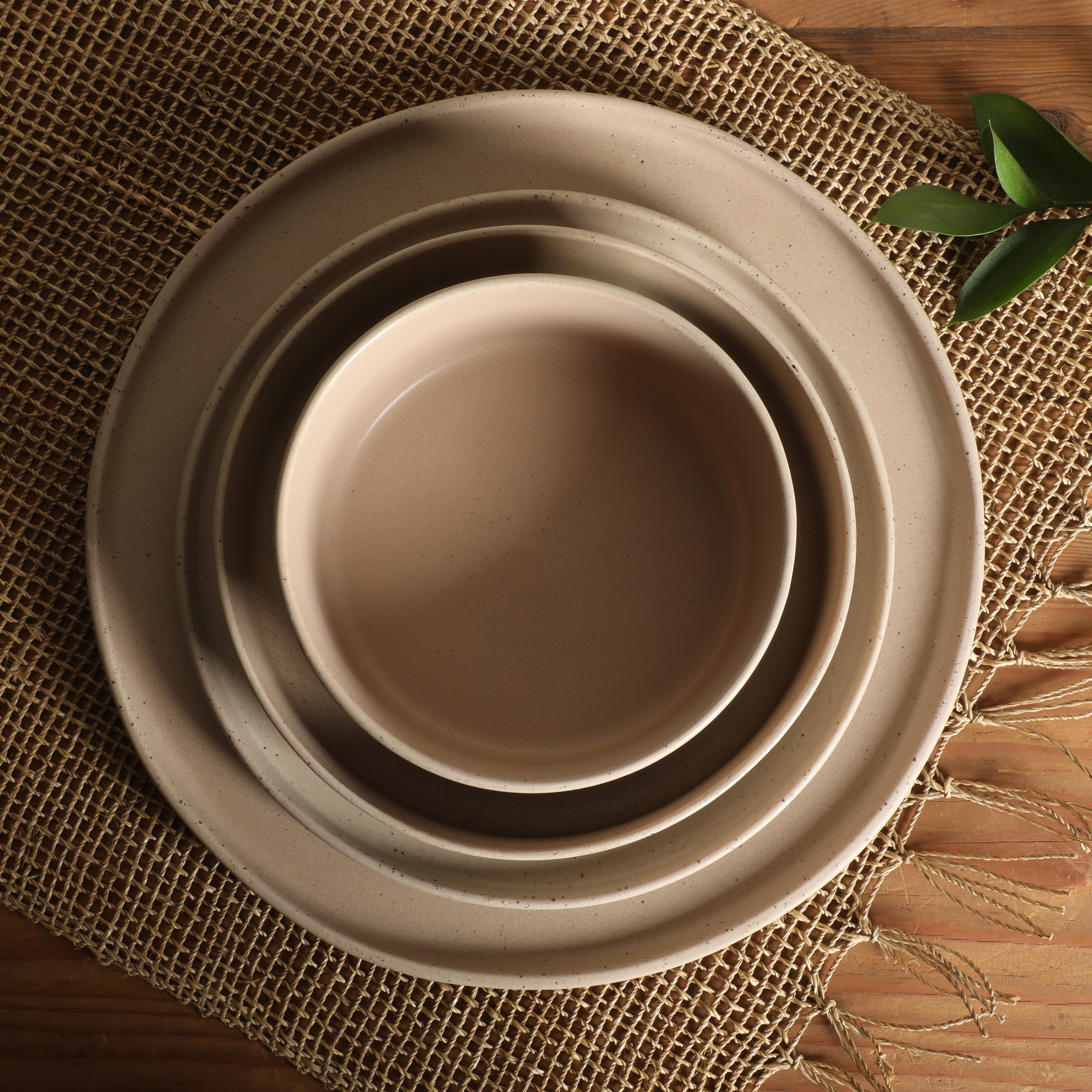 Gibson Elite Tatum Premium Porcelain Matte Reactive Glaze 16 Piece (Service for 4)  Plates and Bowls Stackable Dishes Ceramic Dinnerware Set
