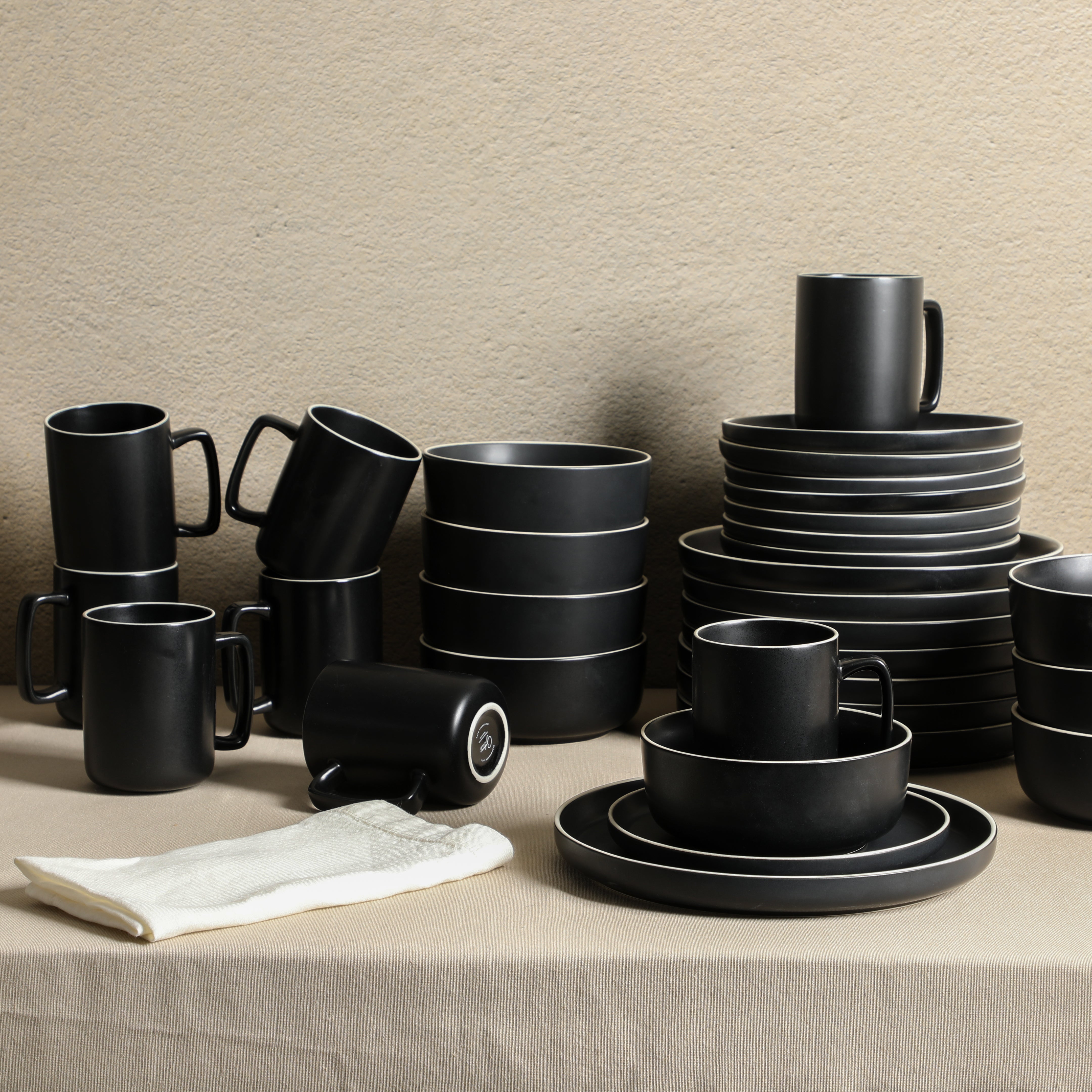 Gibson Home Zuma Nuevo 32 Piece Plates, Bowls, and Mug (Service for 8)