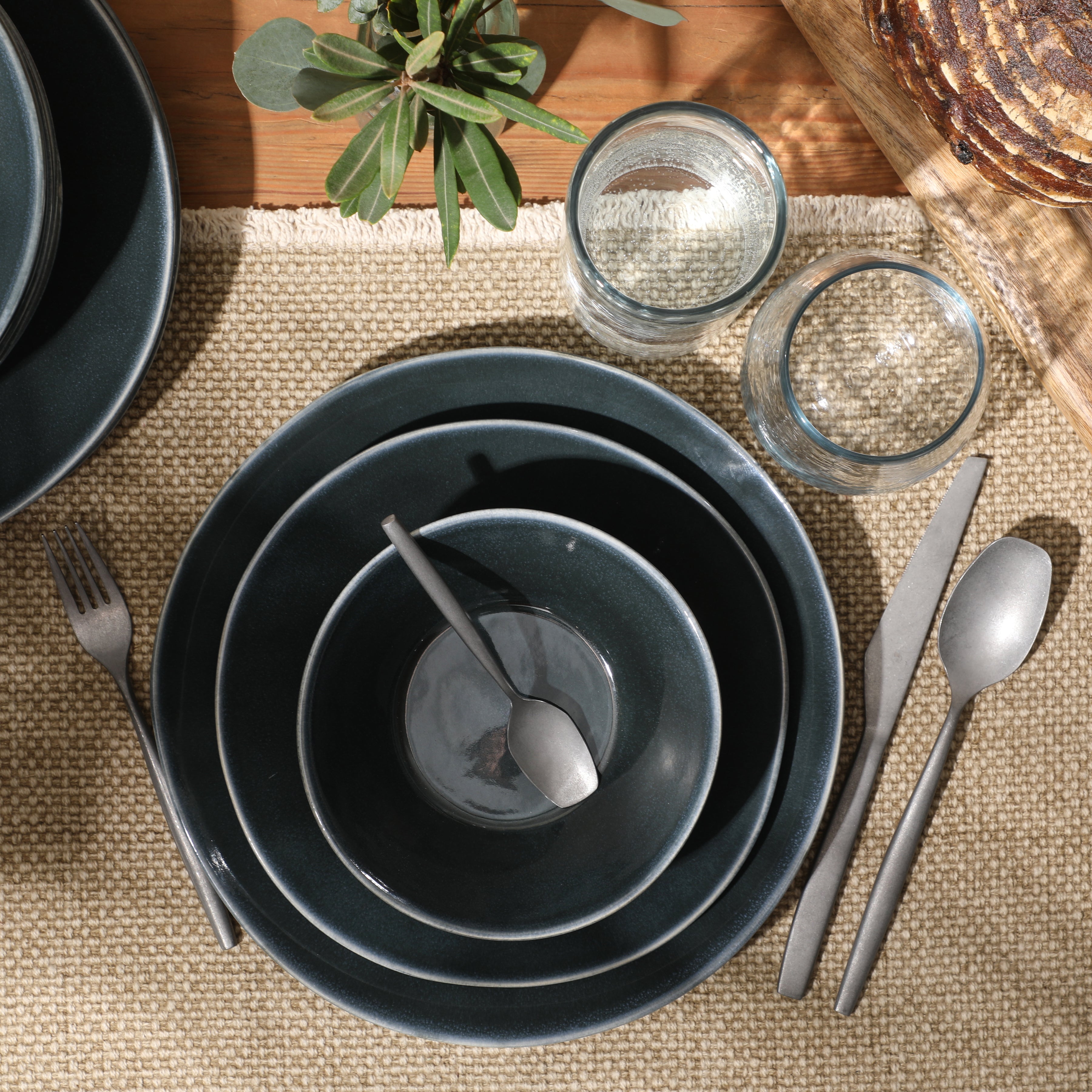 Bloomhouse Montecito Breeze 16 Piece (Service for 4) Double Plates and Bowls Stoneware Reactive Glaze Dinnerware Set