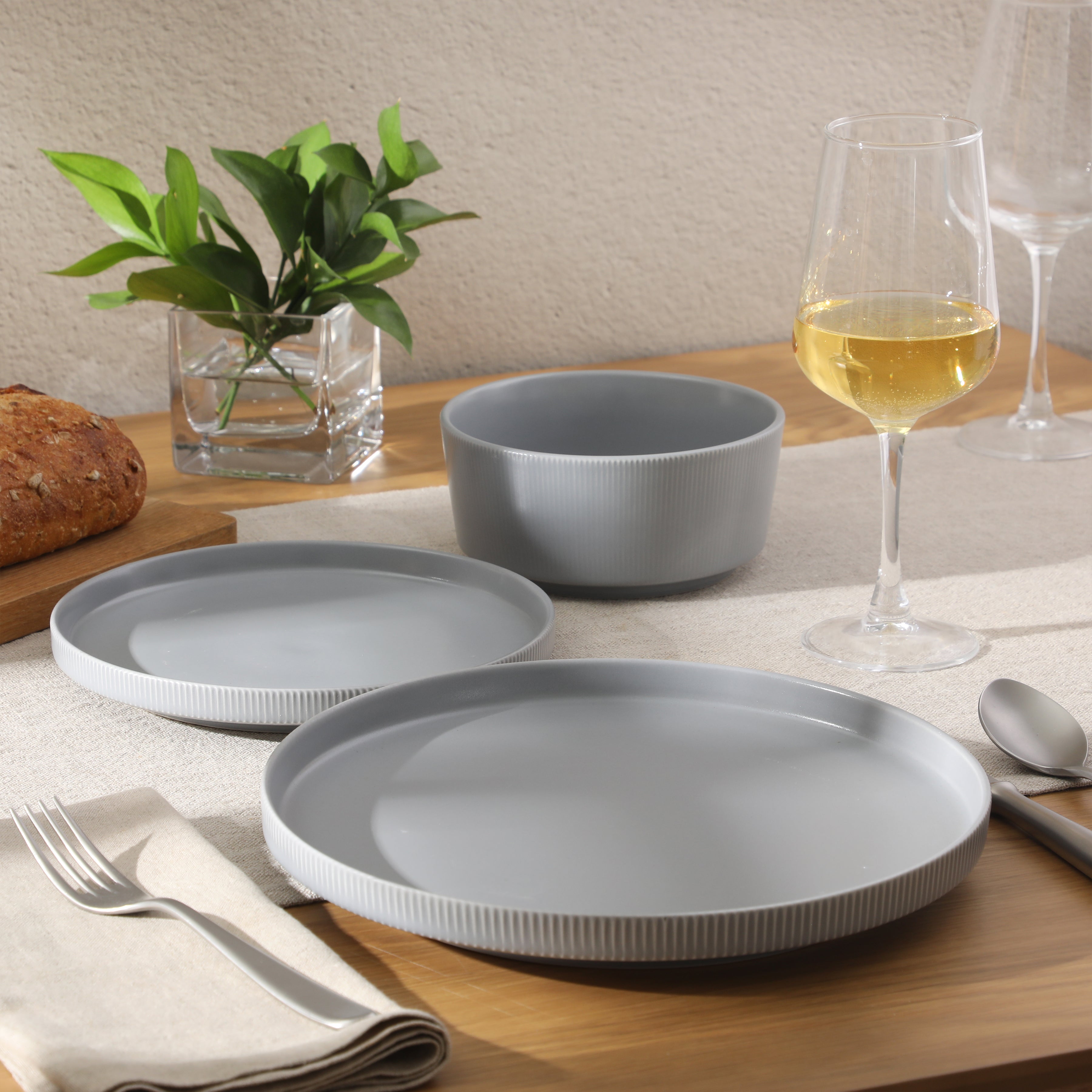 Gibson Home Dempsey Road 12-Piece Stoneware Dinnerware Set – Service for 4, Round Plates and Bowls, Durable Solid Color Modern Embossed Dish Set, Microwave & Dishwasher Safe