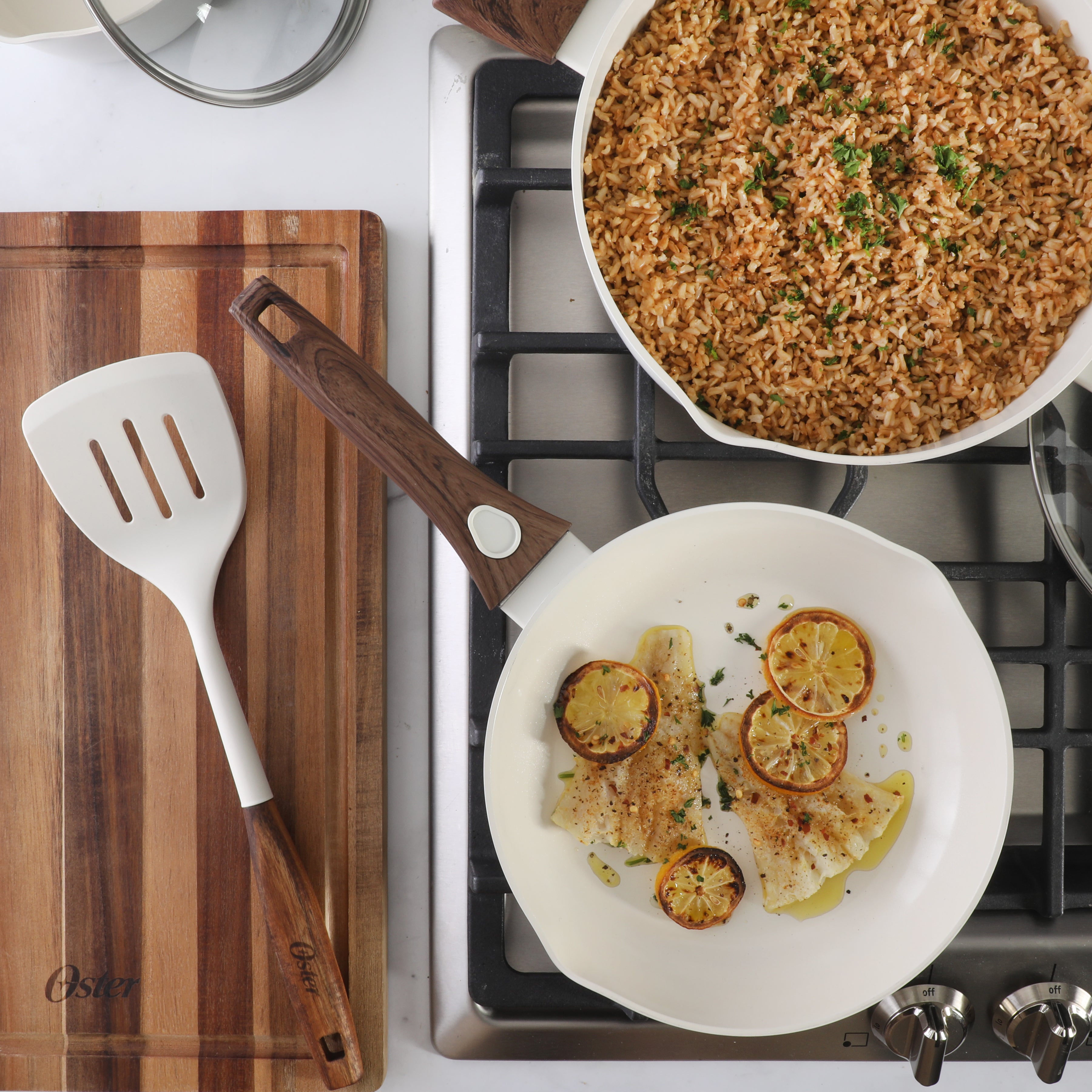 Oster SmartHandle Advance 18-Piece Ceramic Nonstick Cookware Set – Matte Linen Finish, Induction Base, Detachable Wood-Look Handles, Oven & Dishwasher Safe Pots and Pans, With Utensils & Pan Protectors