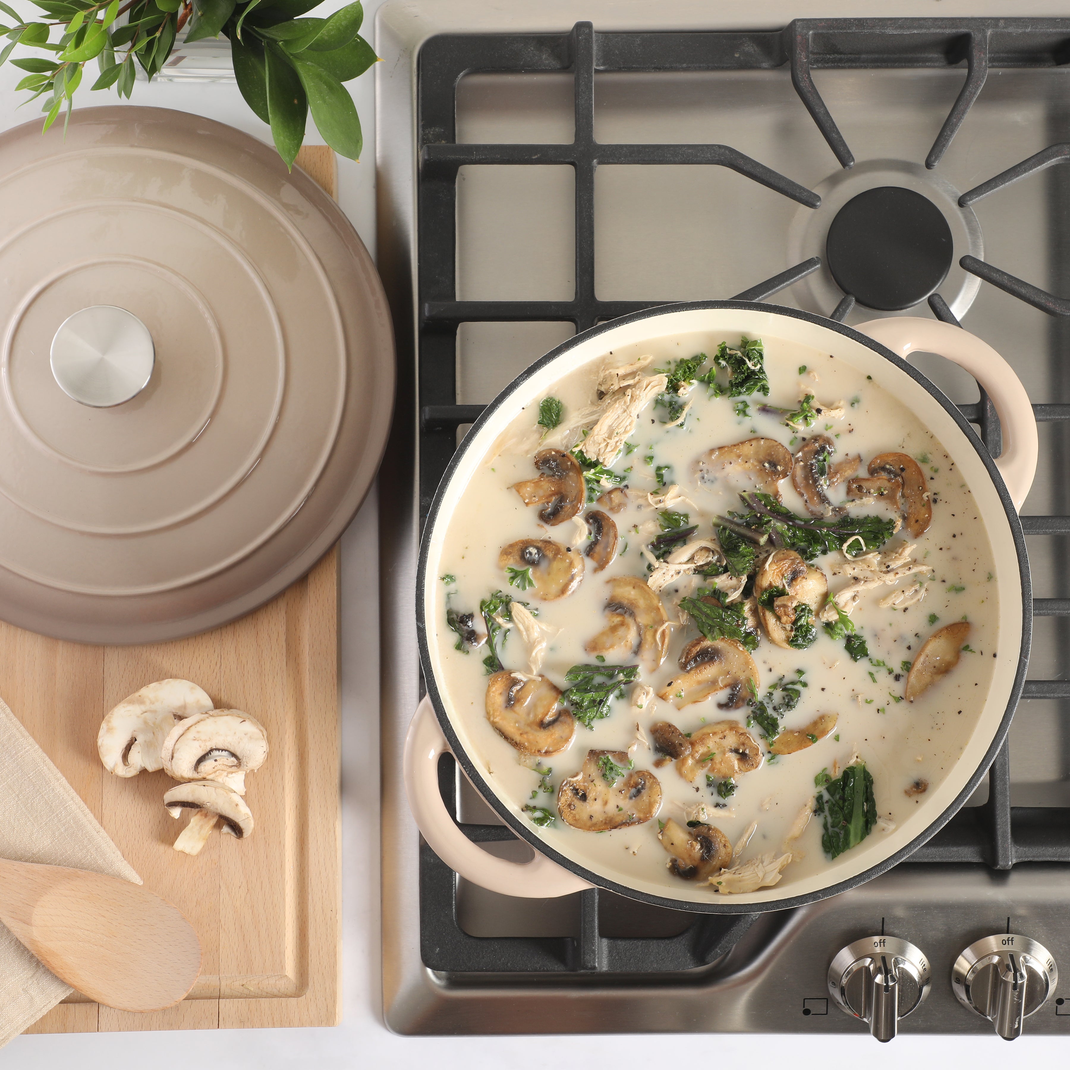 Gibson Home Addlestone 7 Quart Enameled Cast Iron Dutch Oven