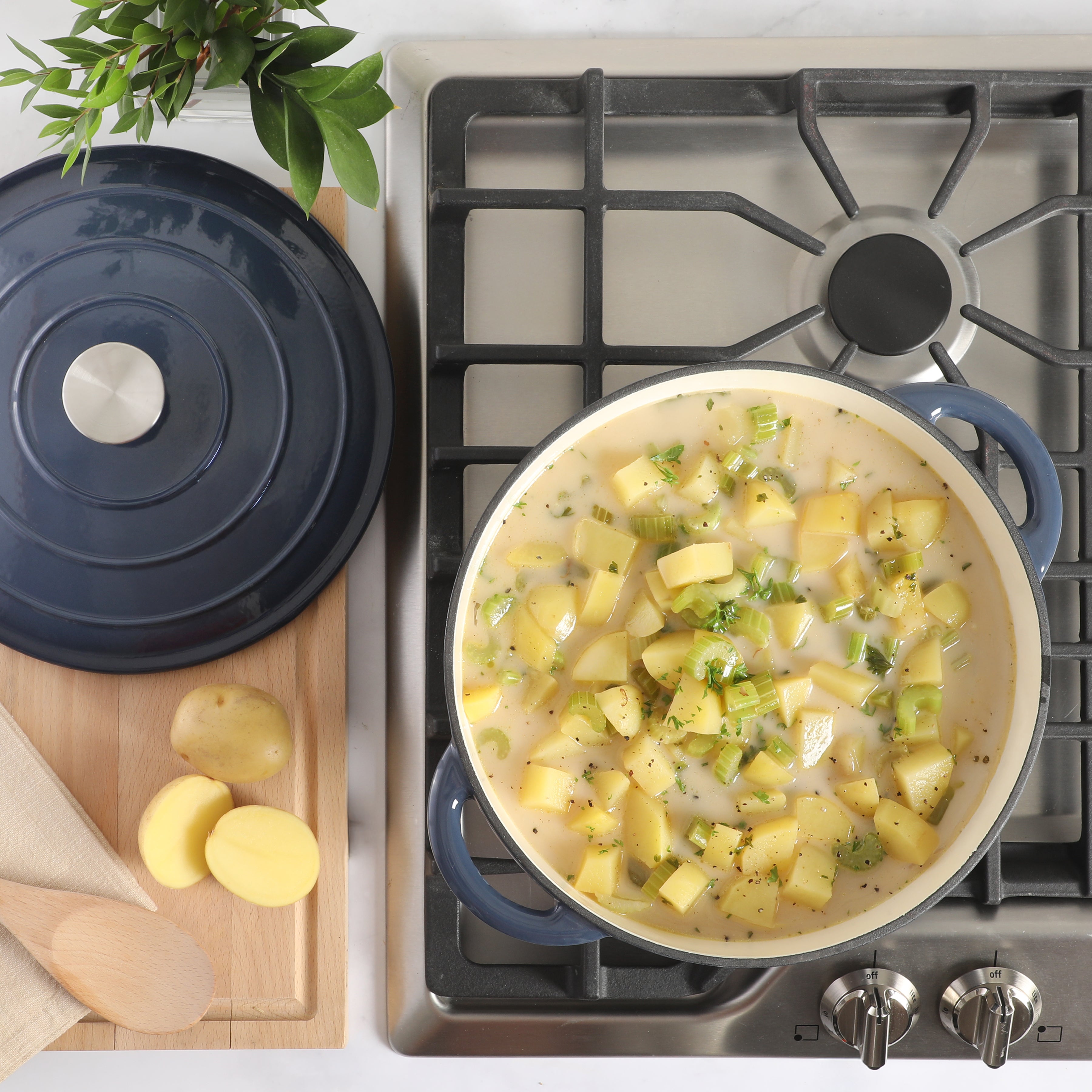 Gibson Home Addlestone 7 Quart Enameled Cast Iron Dutch Oven