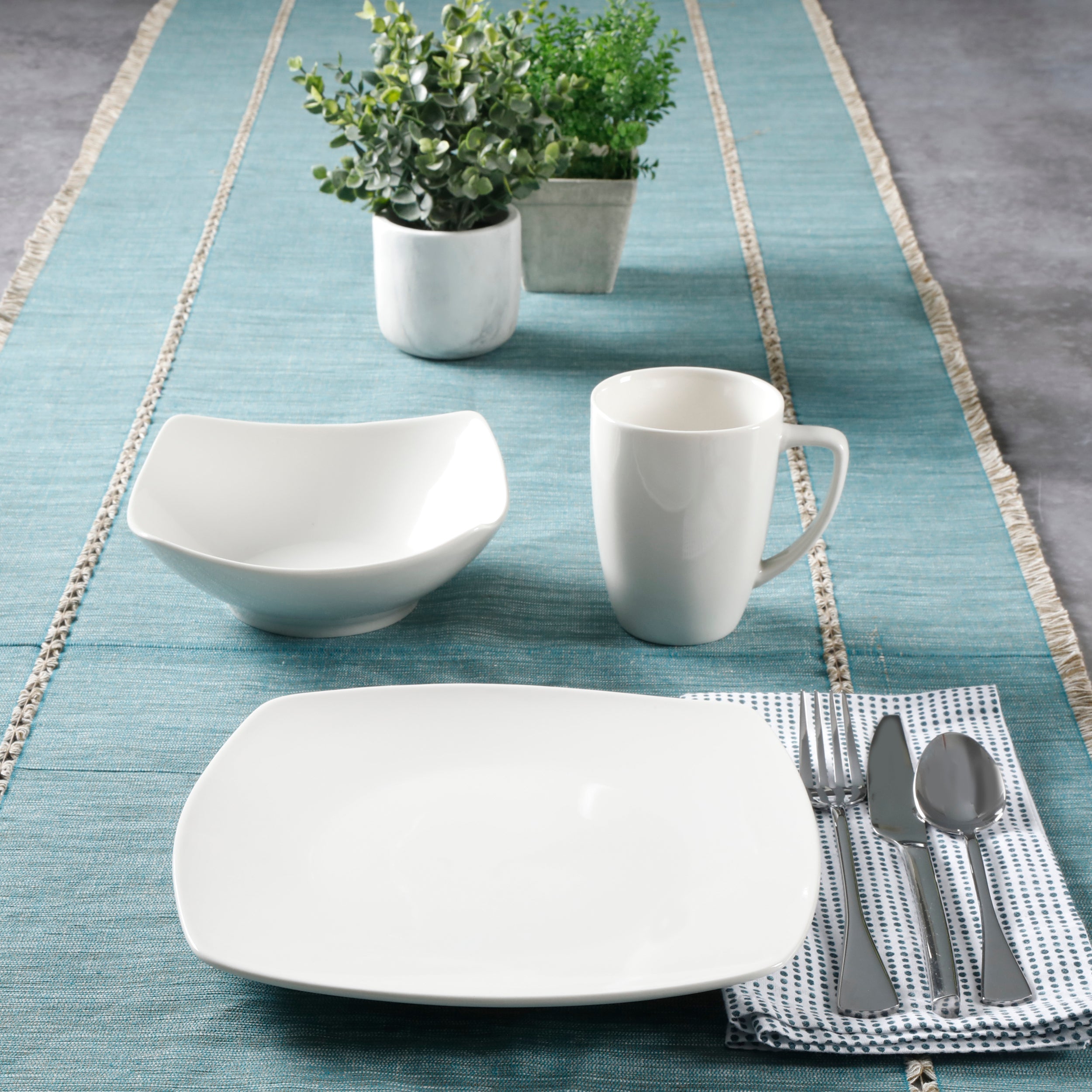 Gibson Home Zen Buffet (Service for 8) 24 Piece Plates and Bowls Porcelain Solid Color Dishes  Ceramic Dinnerware Set - White