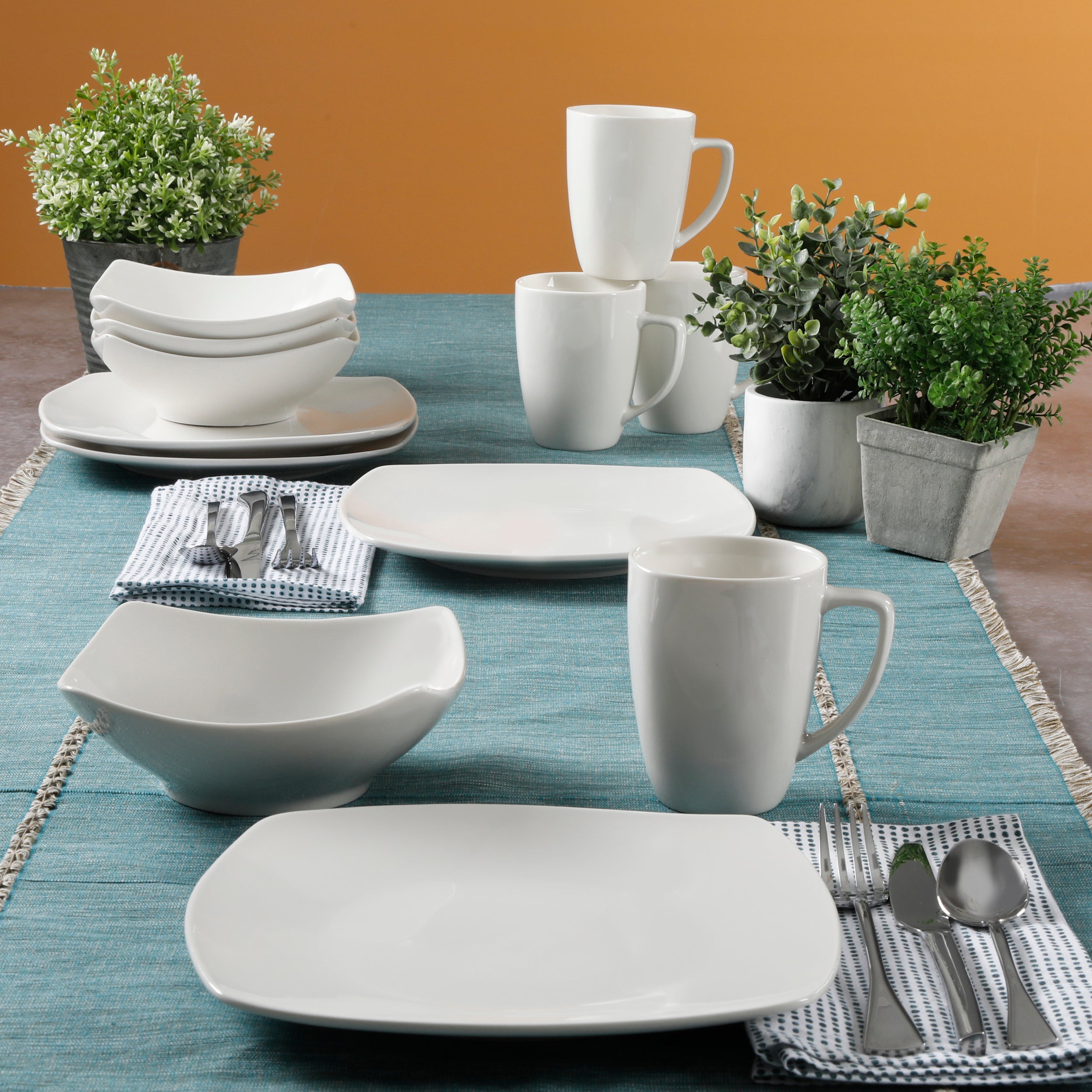 Gibson Home Zen Buffet (Service for 8) 24 Piece Plates and Bowls Porcelain Solid Color Dishes  Ceramic Dinnerware Set - White