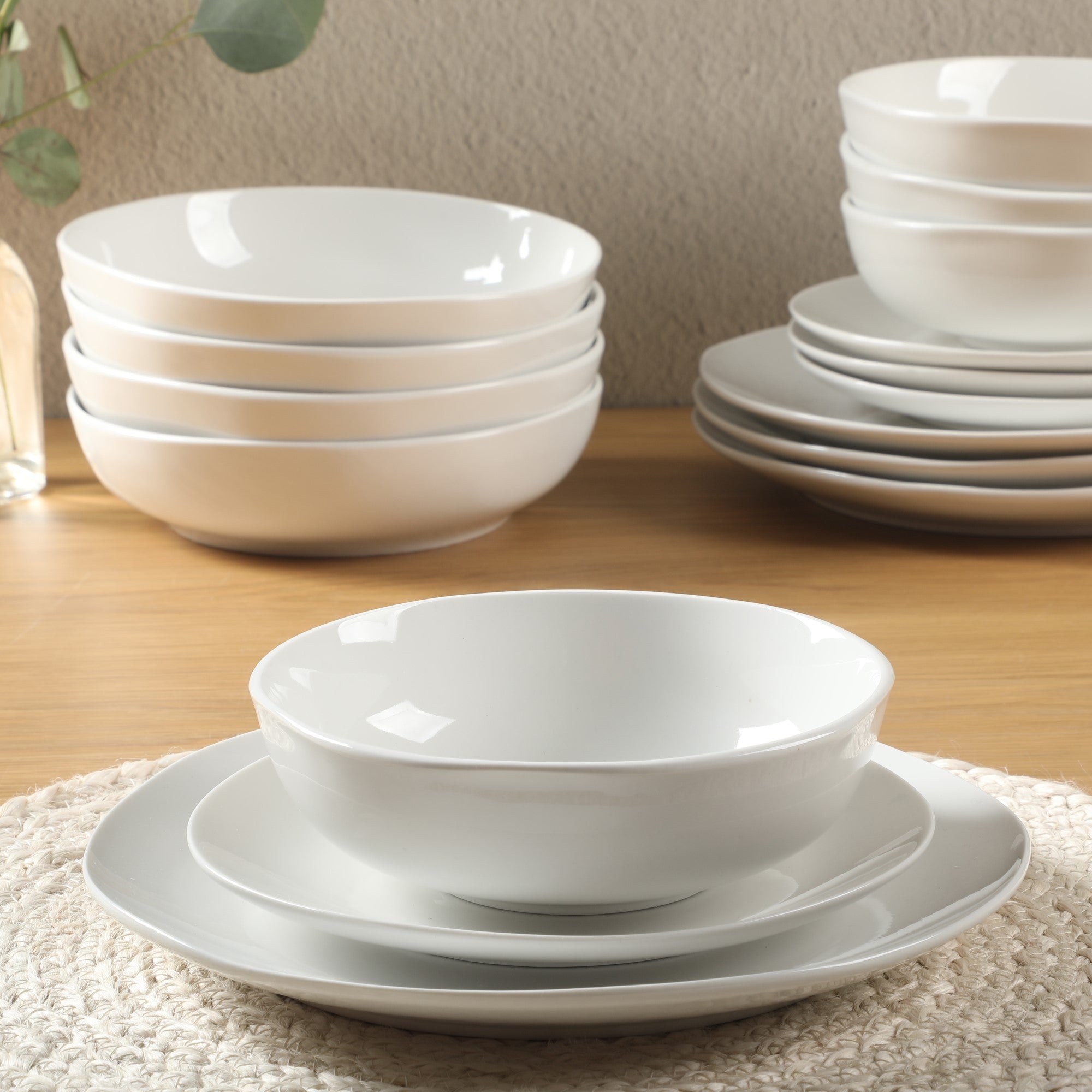 Gibson Home Lindendale 16 Piece Porcelain Ceramic Plates and Bowls Dishes Scratch and Chip Resistant Service for 4 Dinnerware Set - White