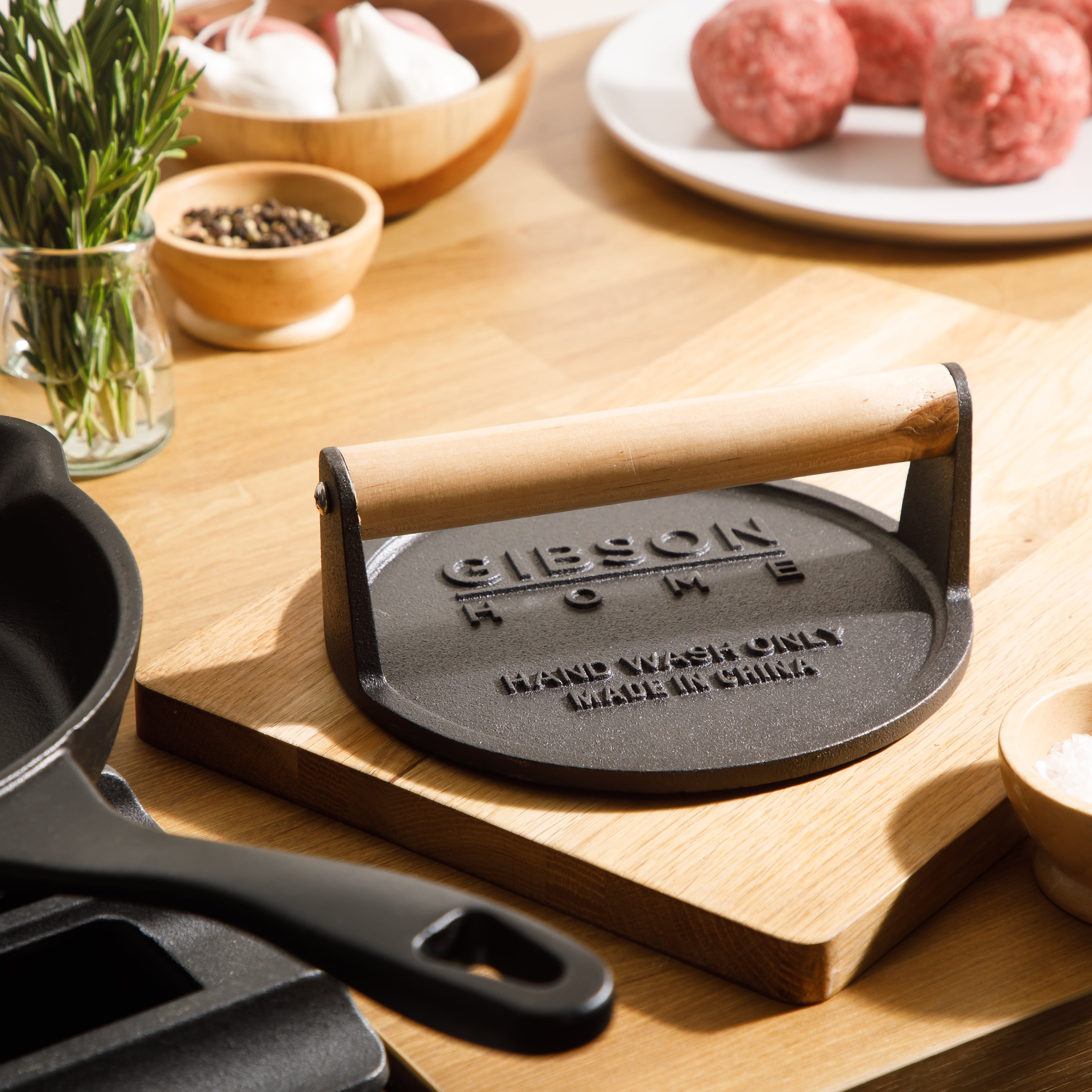 Gibson Home Cast Iron Grill Press, Pre-Seasoned Bacon & Burger Steak Weight for Panini, Griddle & Smash Patties, Heavy Duty, Indoor Outdoor Use