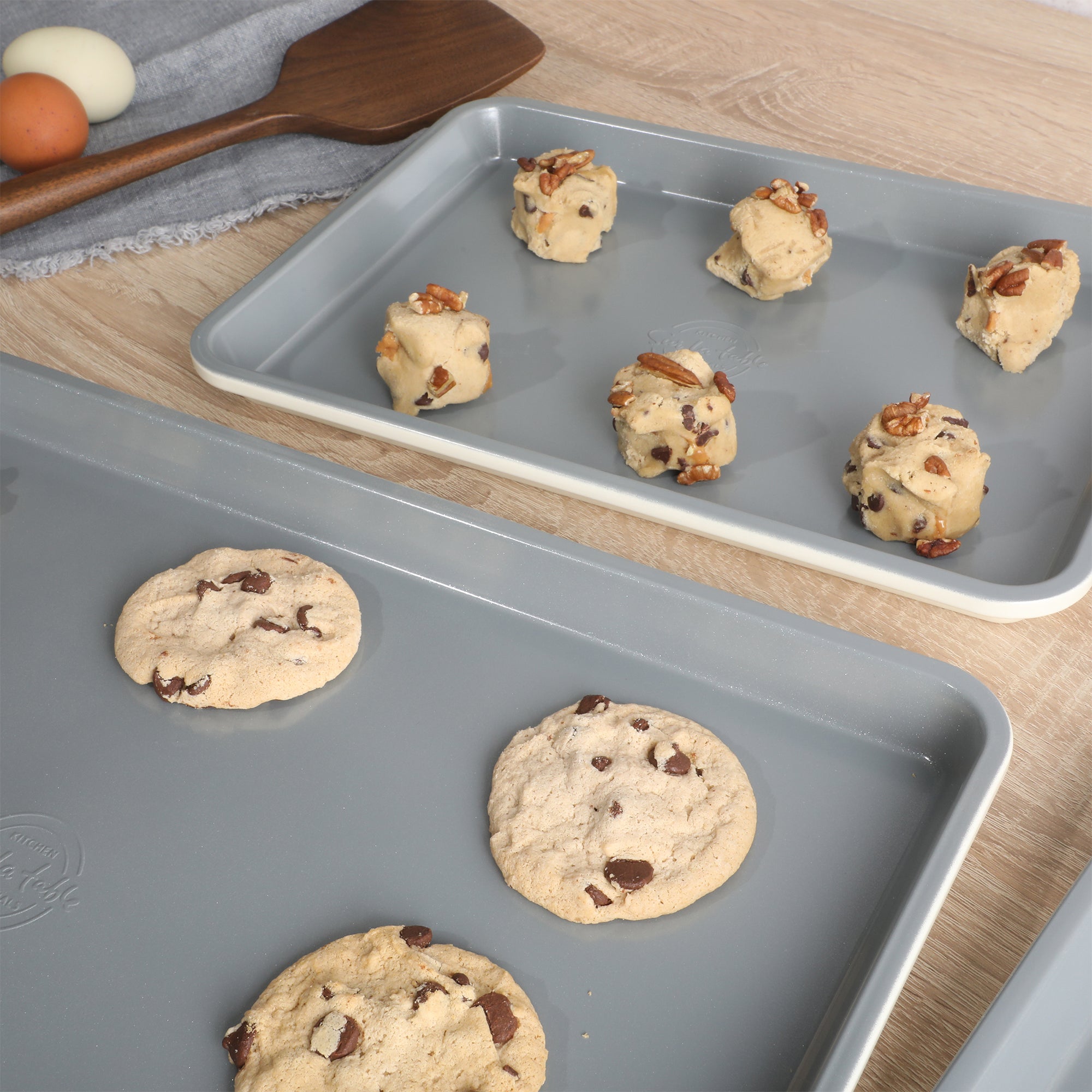 Sur La Table Kitchen Essentials Bake Sale 3-Piece Cookie Sheet Set – N