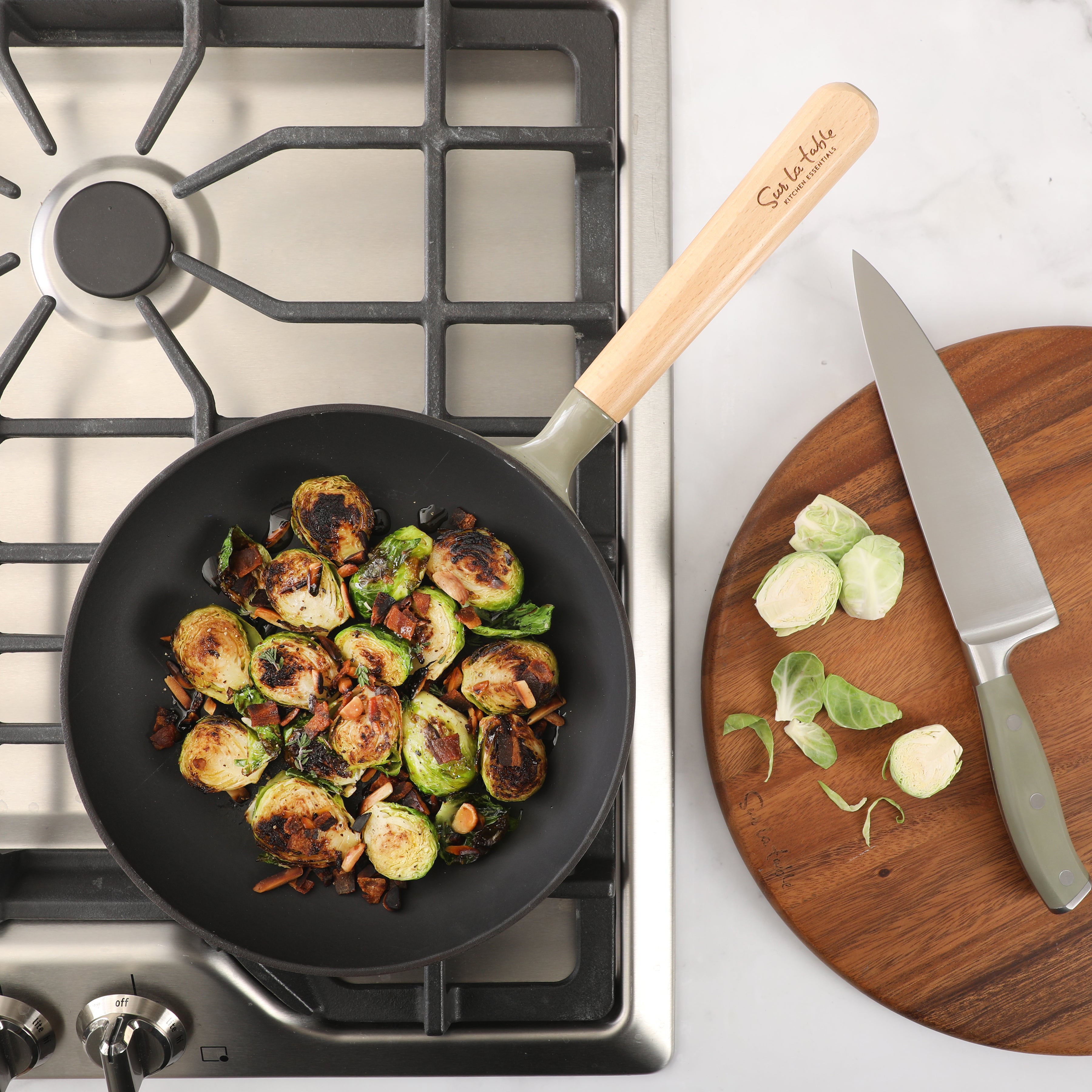 Sur La Table Kitchen Essential Main Canteen 9.5" Pre-Seasoned Cast Iron Skillet w/ Wood Handle, Natural Nonstick Lightweight Frying Pan for Searing, Sautéing & Everyday Cooking