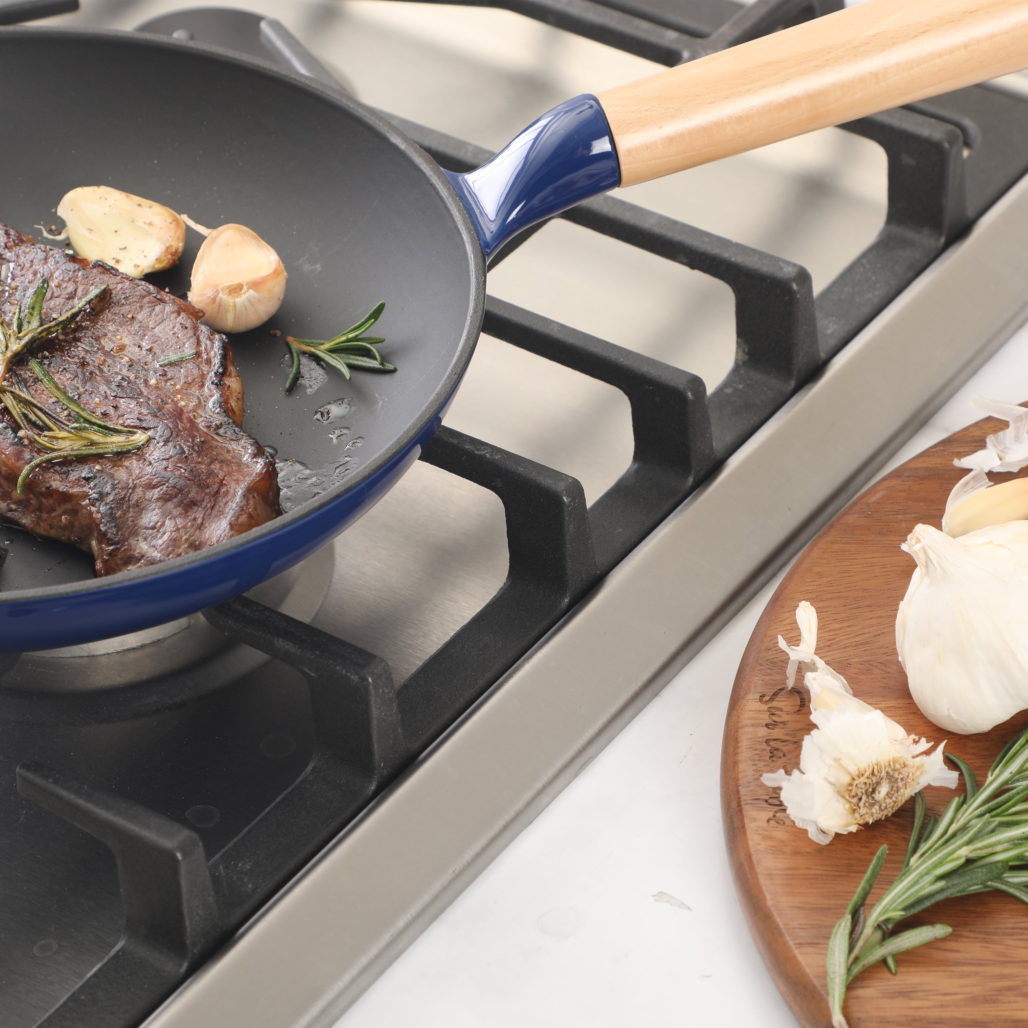 Sur La Table Kitchen Essential Main Canteen 9.5" Pre-Seasoned Cast Iron Skillet w/ Wood Handle, Natural Nonstick Lightweight Frying Pan for Searing, Sautéing & Everyday Cooking