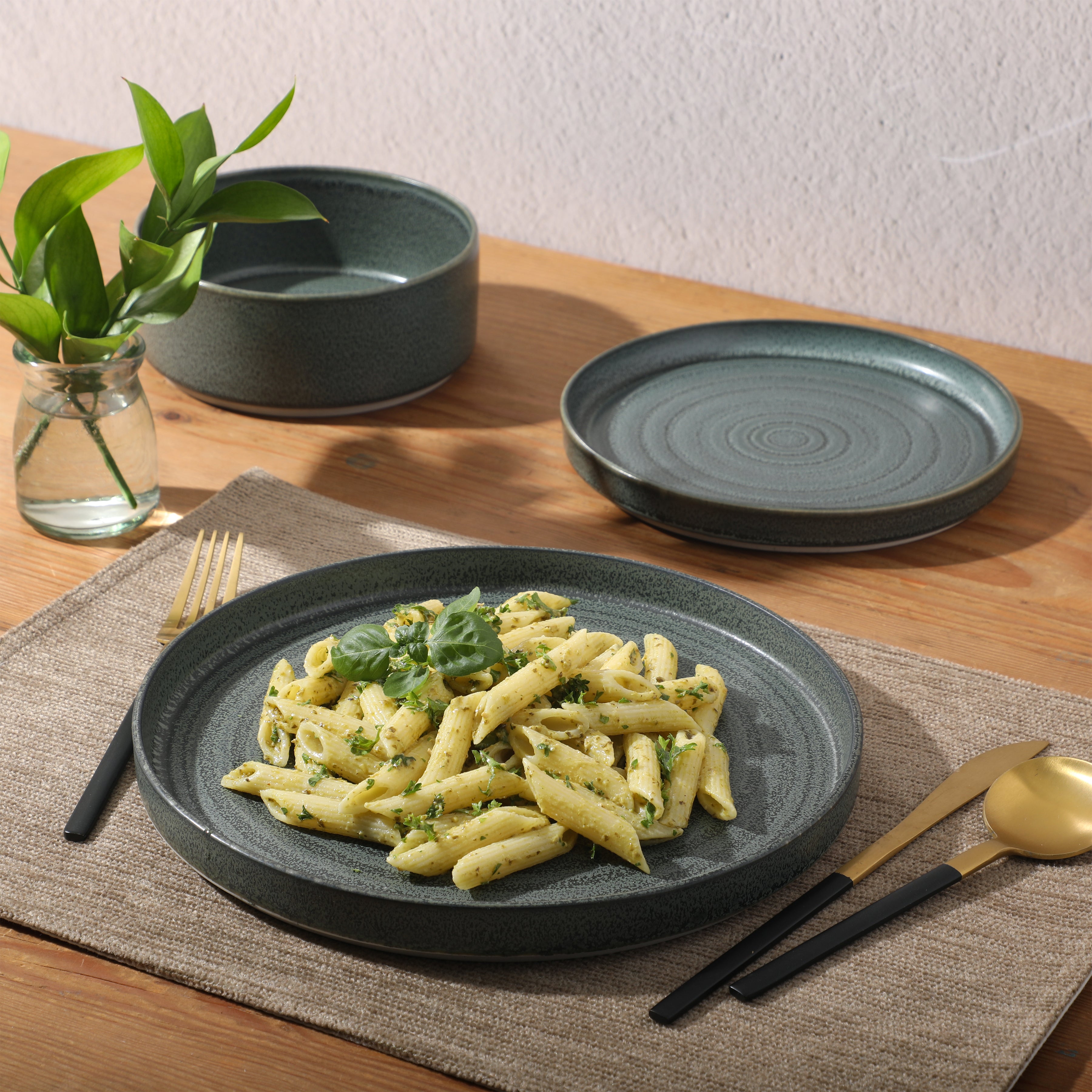 Gibson Elite Echo Bay 12 Piece Porcelain Reactive Glaze (Service for 4) Ceramic Plates and Bowls Modern Stackable Dinnerware Set