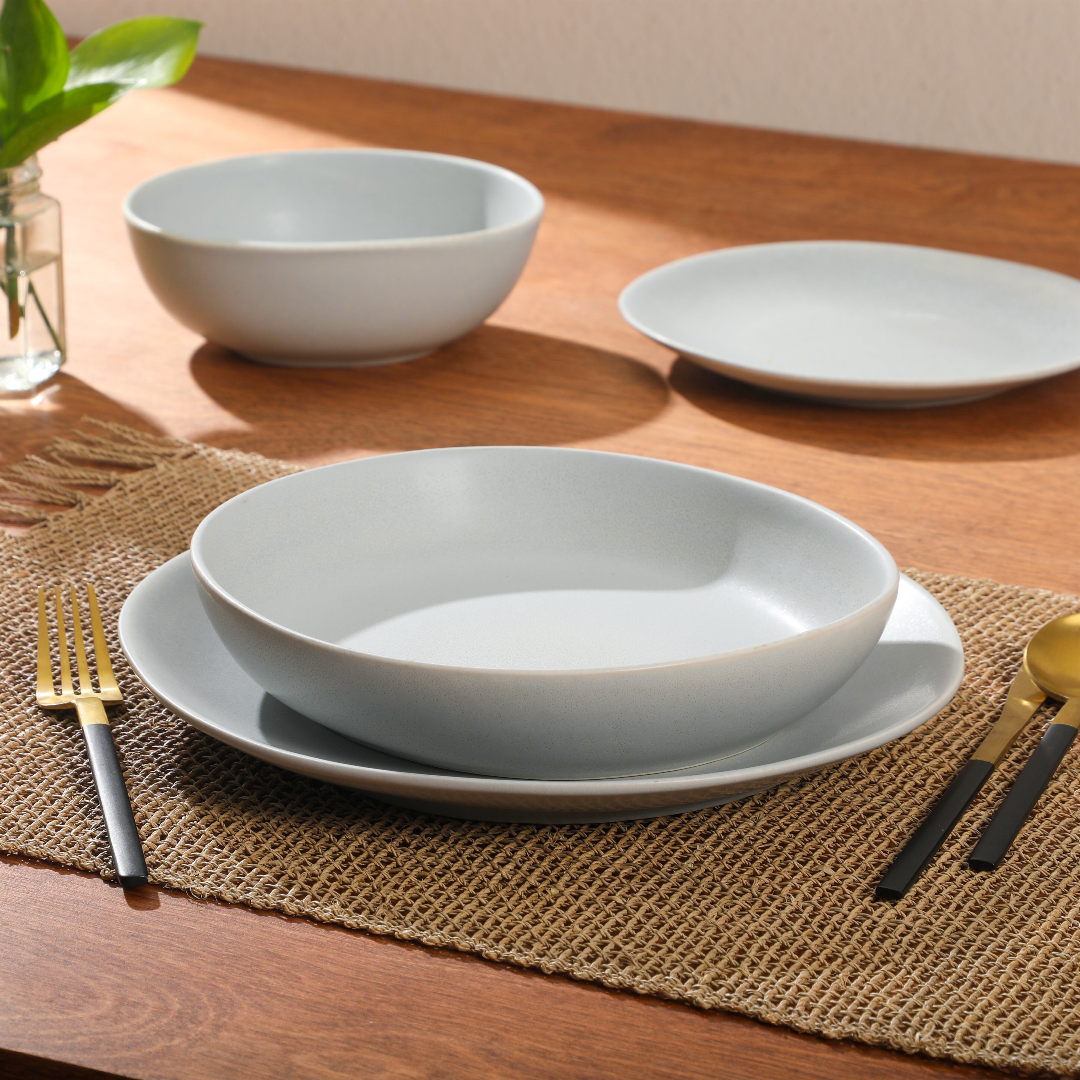 Gibson Elite Zion Mist 16 Piece Stoneware Reactive Glaze (Service for 4) Ceramic Plates and Bowls Modern Organic Dinnerware Set