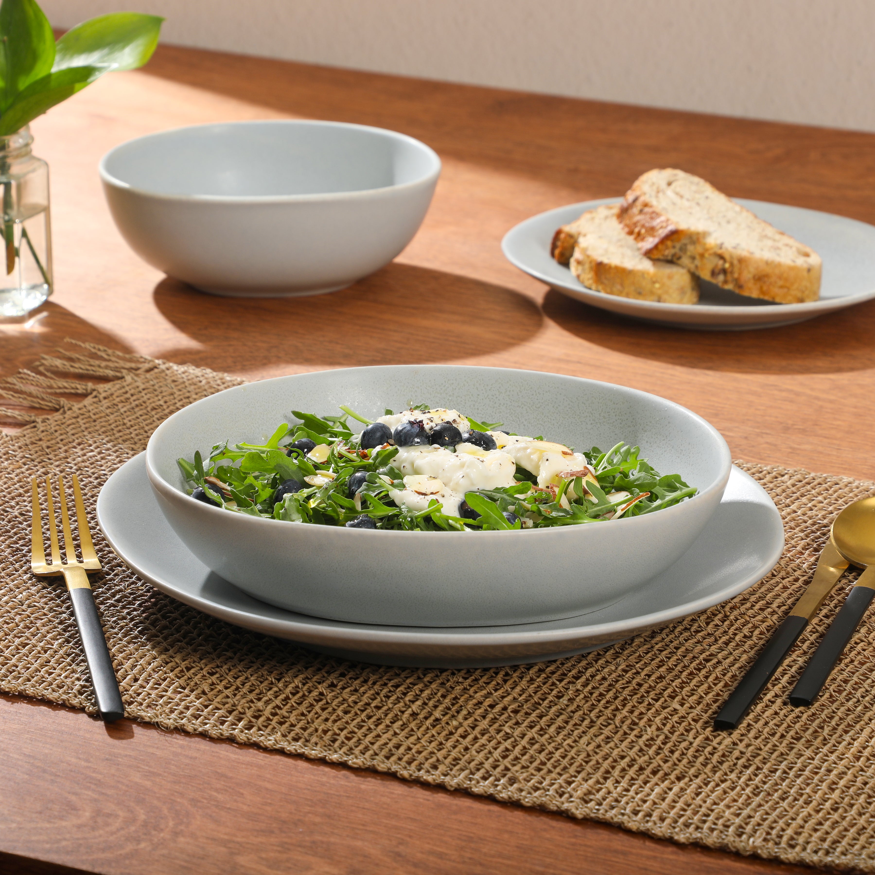 Gibson Elite Zion Mist 16 Piece Stoneware Reactive Glaze (Service for 4) Ceramic Plates and Bowls Modern Organic Dinnerware Set