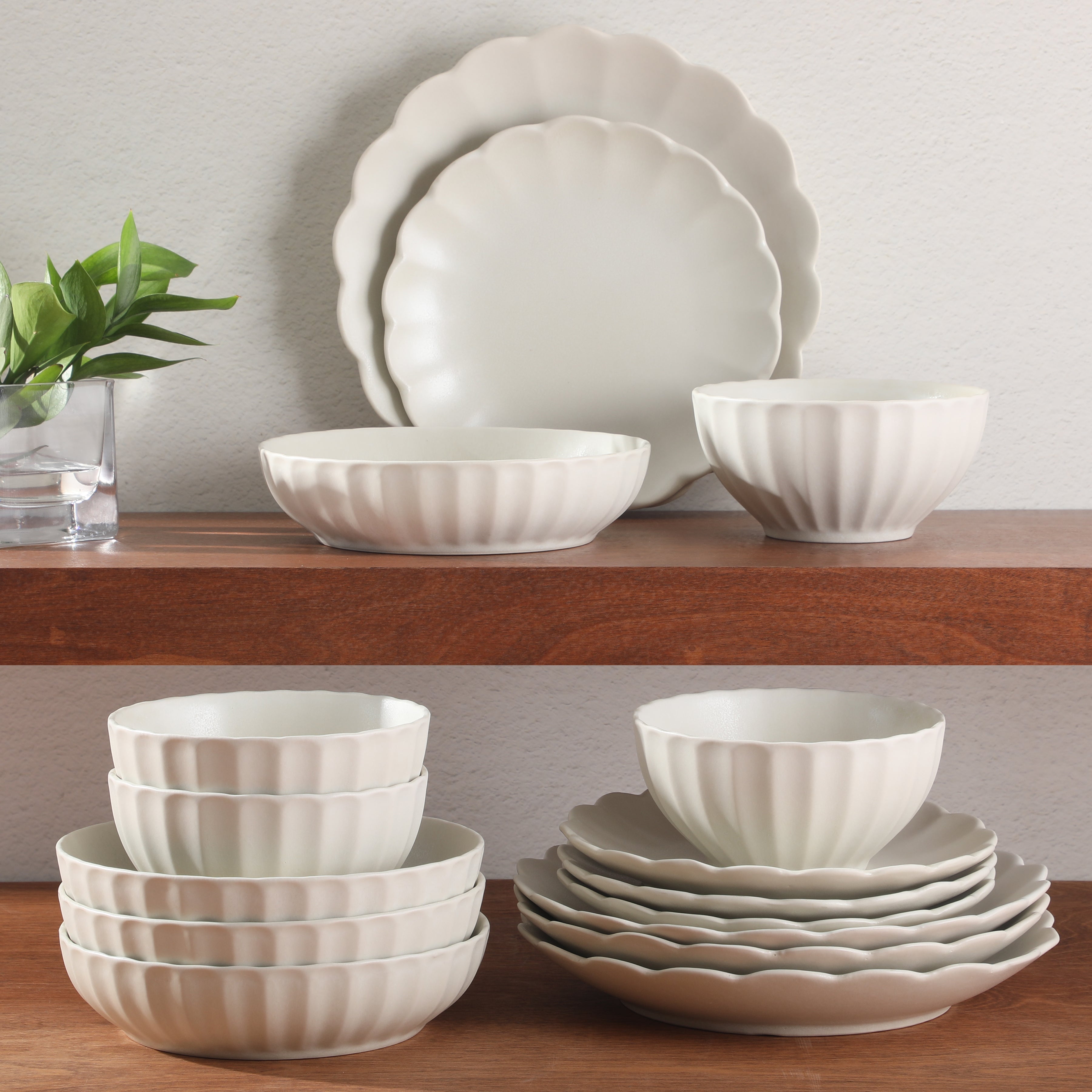 Gibson Elite Malibu Shore 16 Piece Scallop Stoneware Reactive Glaze (Service for 4) Ceramic Plates and Bowls Dinnerware Set