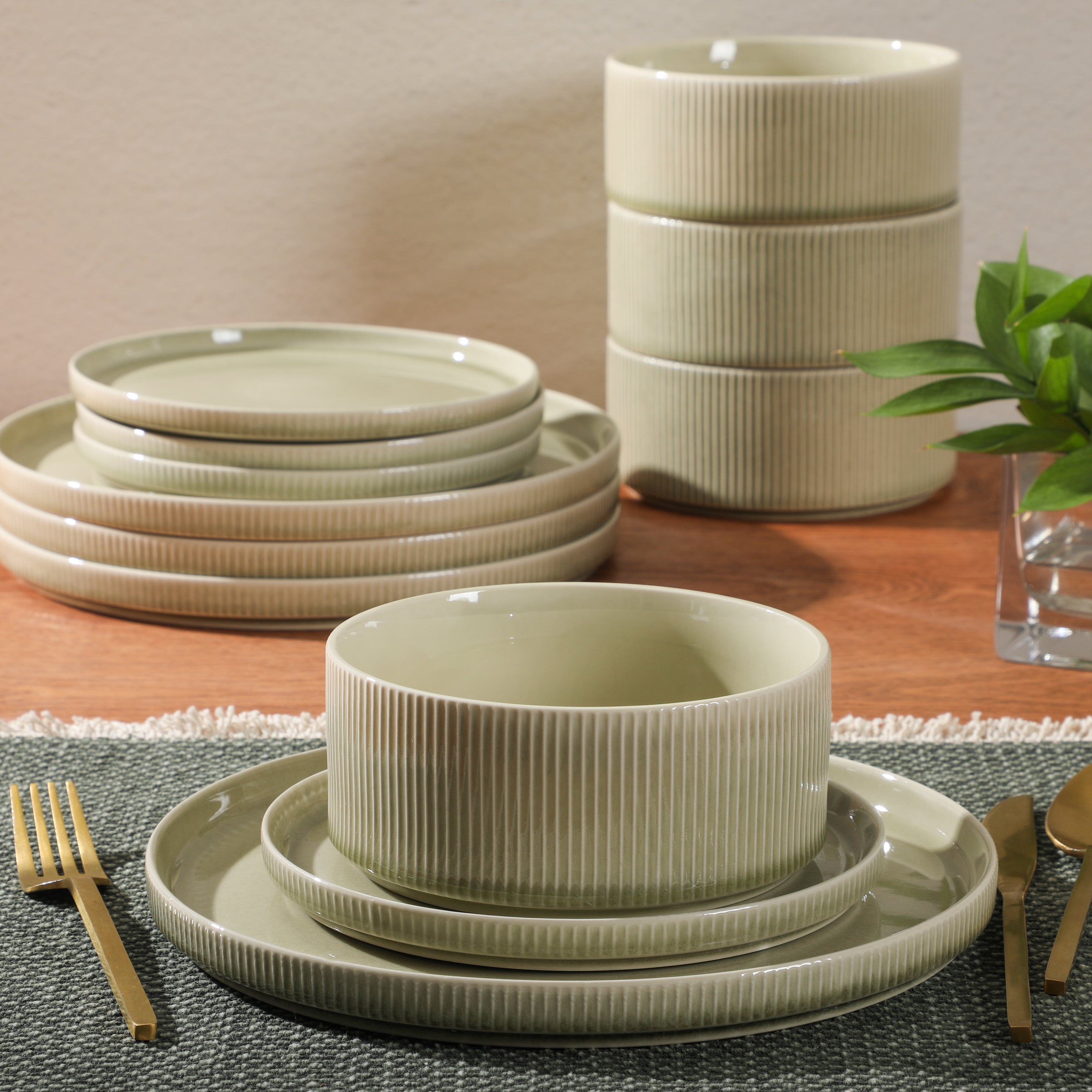 Gibson Elite Solana Coast 12 Piece Stoneware Reactive Glaze (Service for 4) Ceramic Plates and Bowls Modern Shape Embossed Dinnerware Set