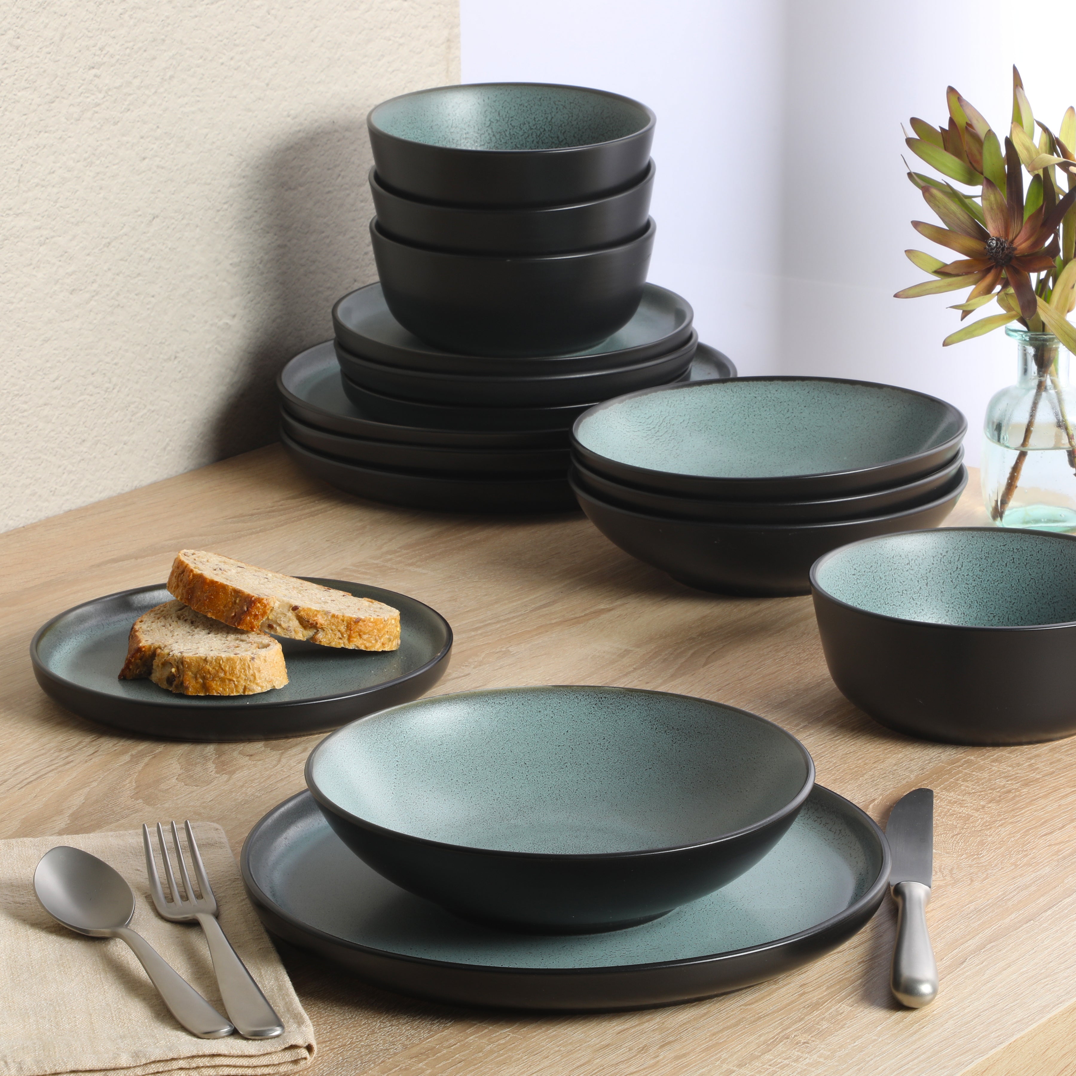 Gibson Elite Tribeca Loft 16-Piece Dinnerware Set – Matte Reactive Glaze Stoneware, Double Bowl Round Plates and Bowls – Modern Rustic Tableware for 4, Dishwasher & Microwave Safe
