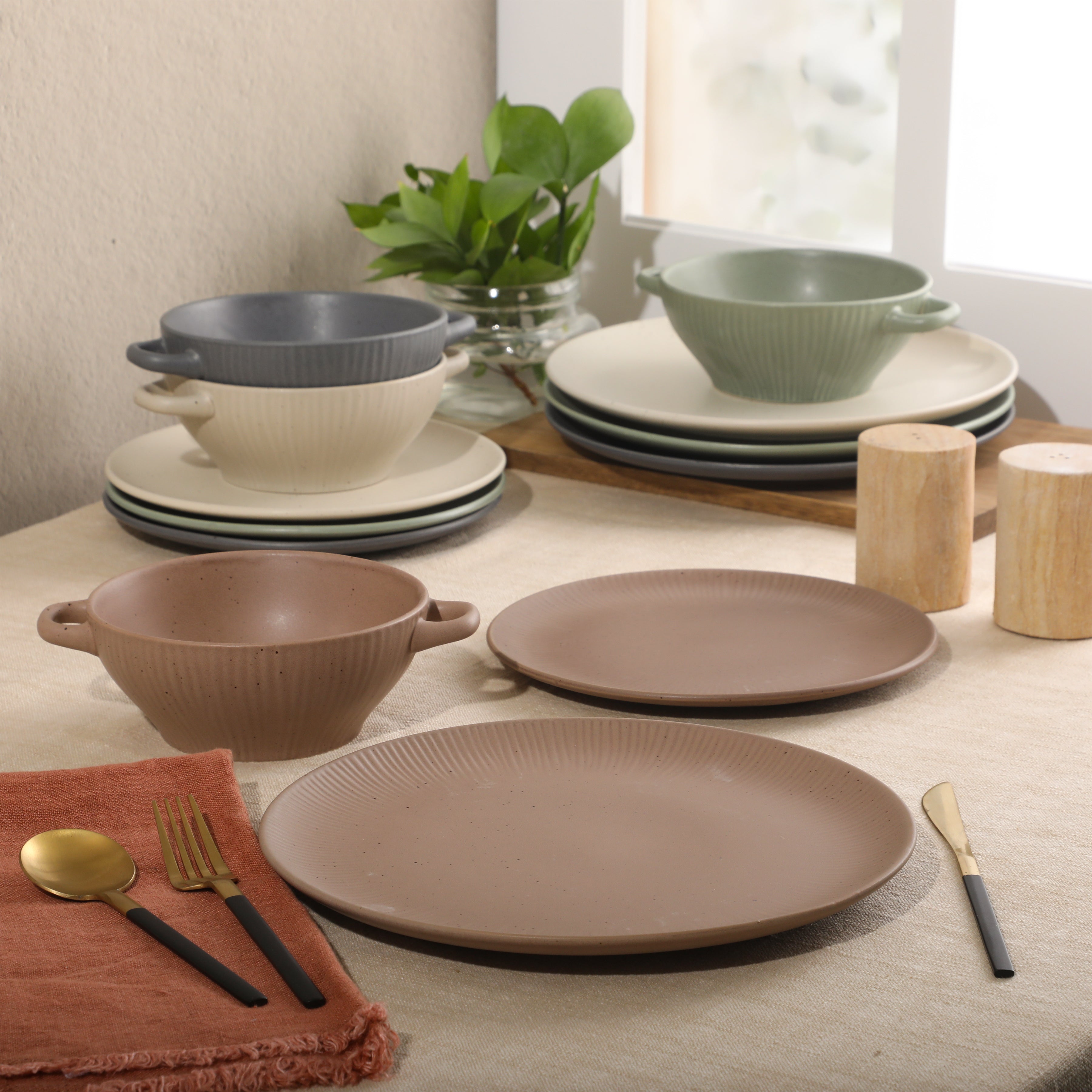Gibson Elite Clover Hill 12-Piece Stoneware Dinnerware Set – Embossed Plates and Bowls with Matte Speckled Reactive Glaze, Service for 4 – Microwave & Dishwasher Safe