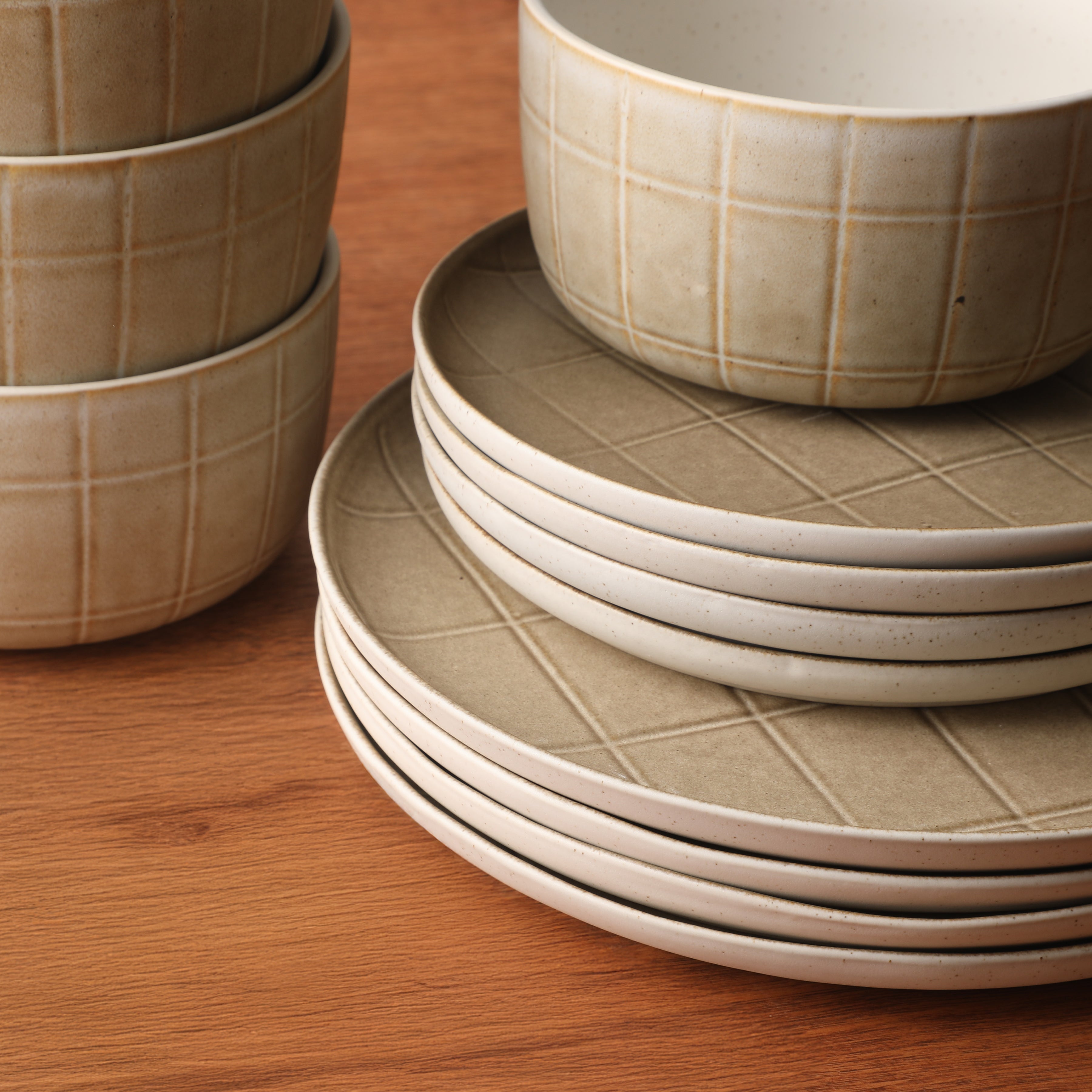 Gisbon Elite Butterwick 12 Piece Plates and Bowls Stoneware Dinnerware Set - Reactive Glaze Patterned Dishes - Microwave and Dishwasher Safe