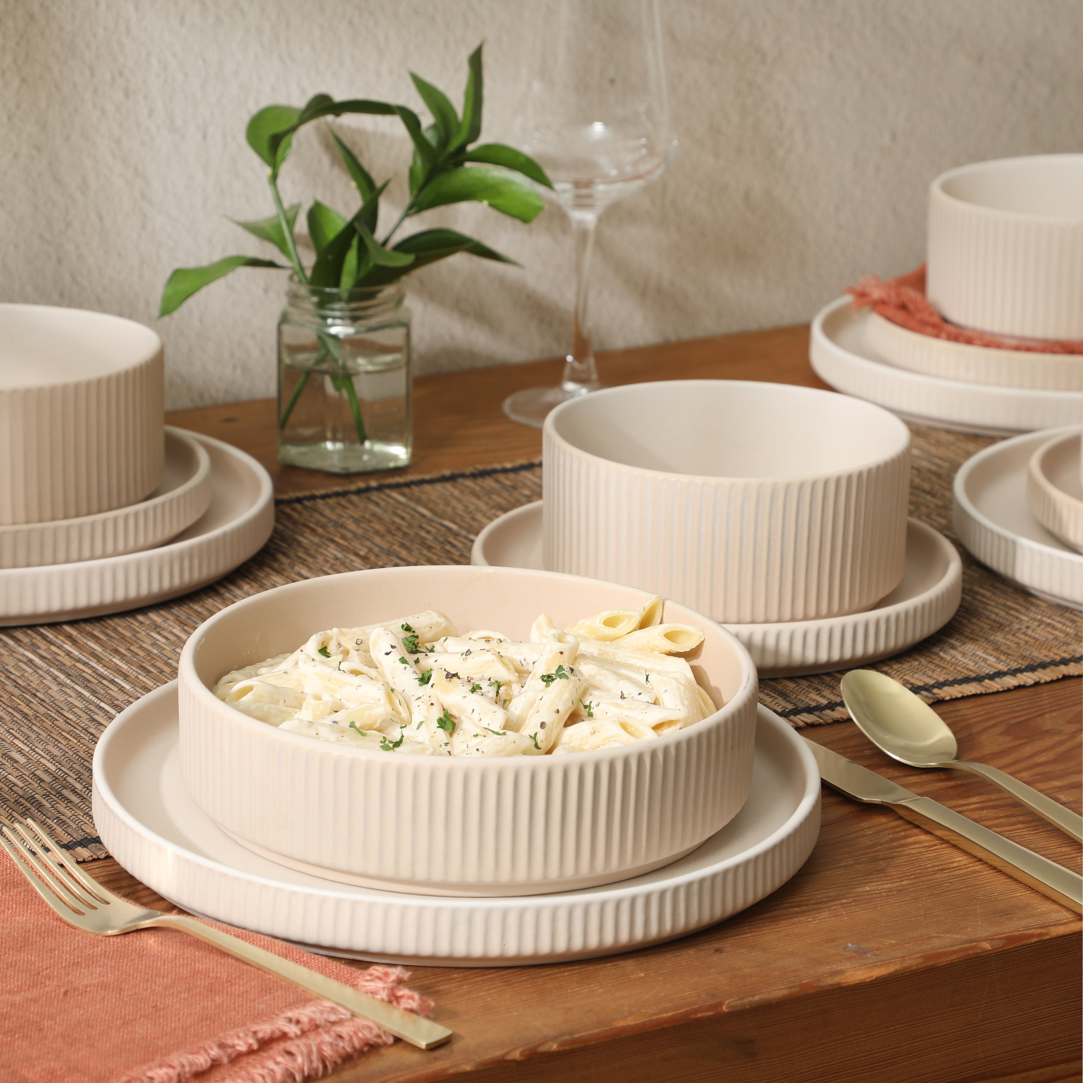 Gibson Elite Deerfield 16-Piece Stoneware Dinnerware Set – Stackable Plates and Bowls, Reactive Glaze Finish, Service for 4 – Microwave & Dishwasher Safe