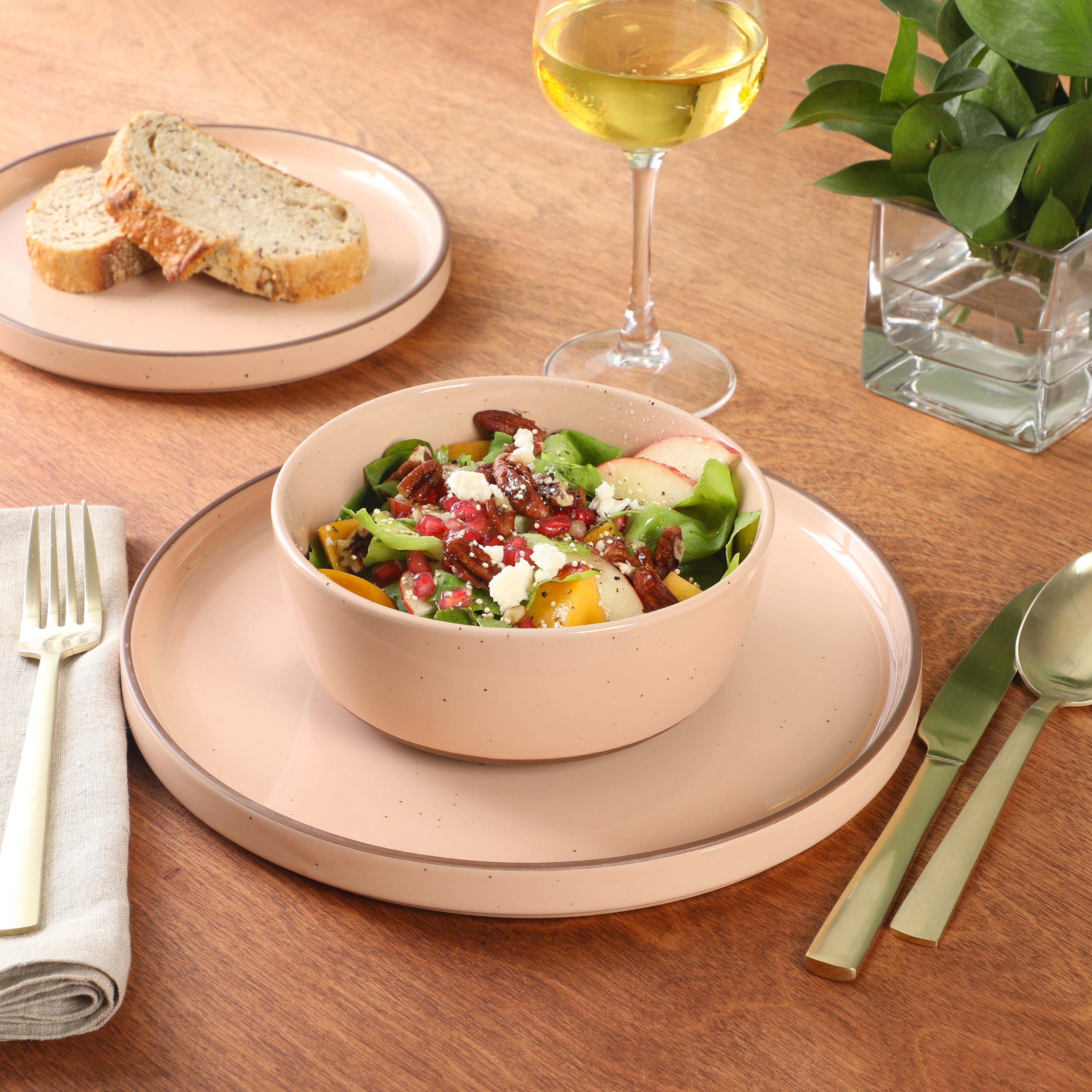 Gibson Elite Northrock Stoneware Dinnerware Set, 16-Piece Service for 4 Plates and Bowls Set – Dishes with Hand-Painted Terracotta Base