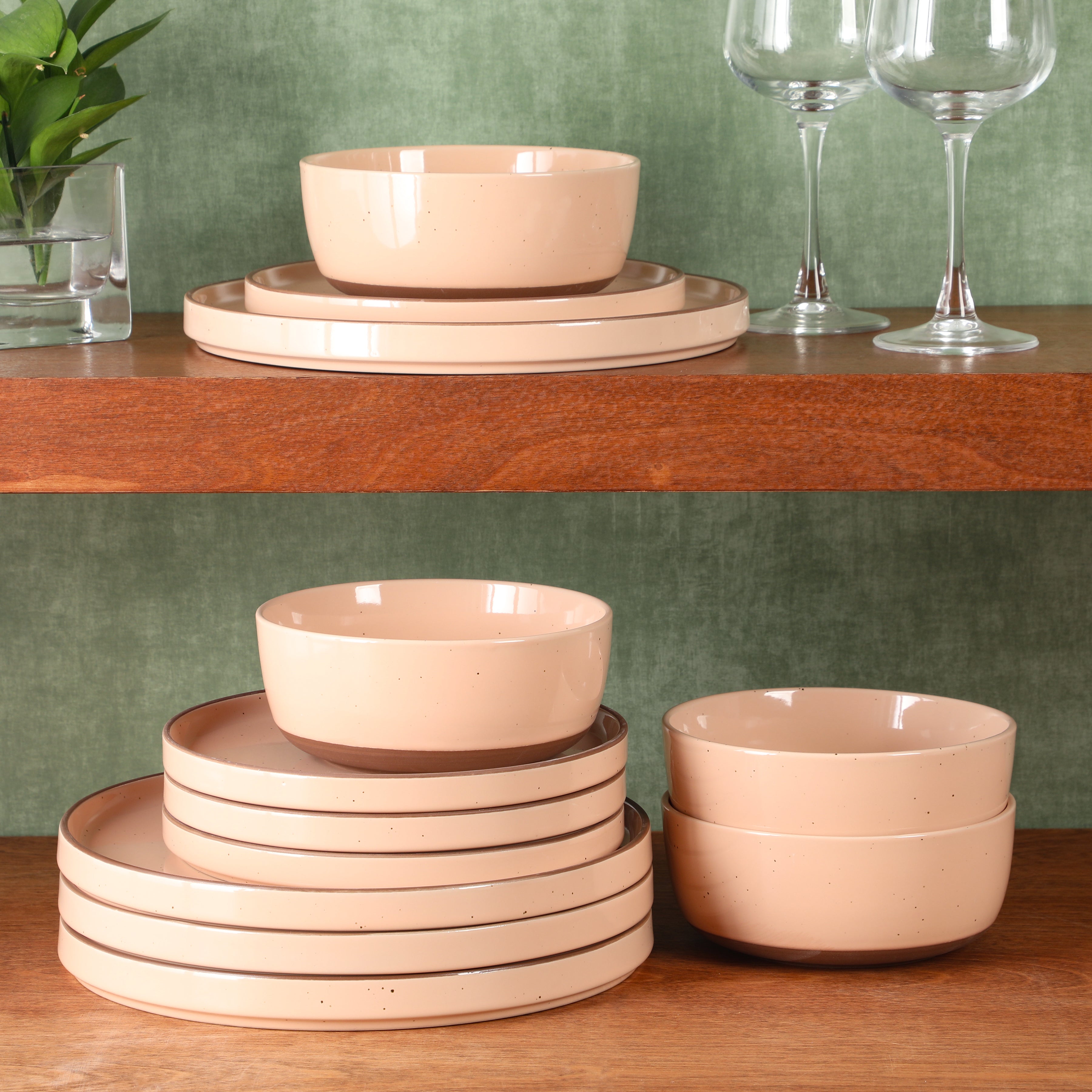 Gibson Elite Northrock Stoneware Dinnerware Set, 16-Piece Service for 4 Plates and Bowls Set – Dishes with Hand-Painted Terracotta Base