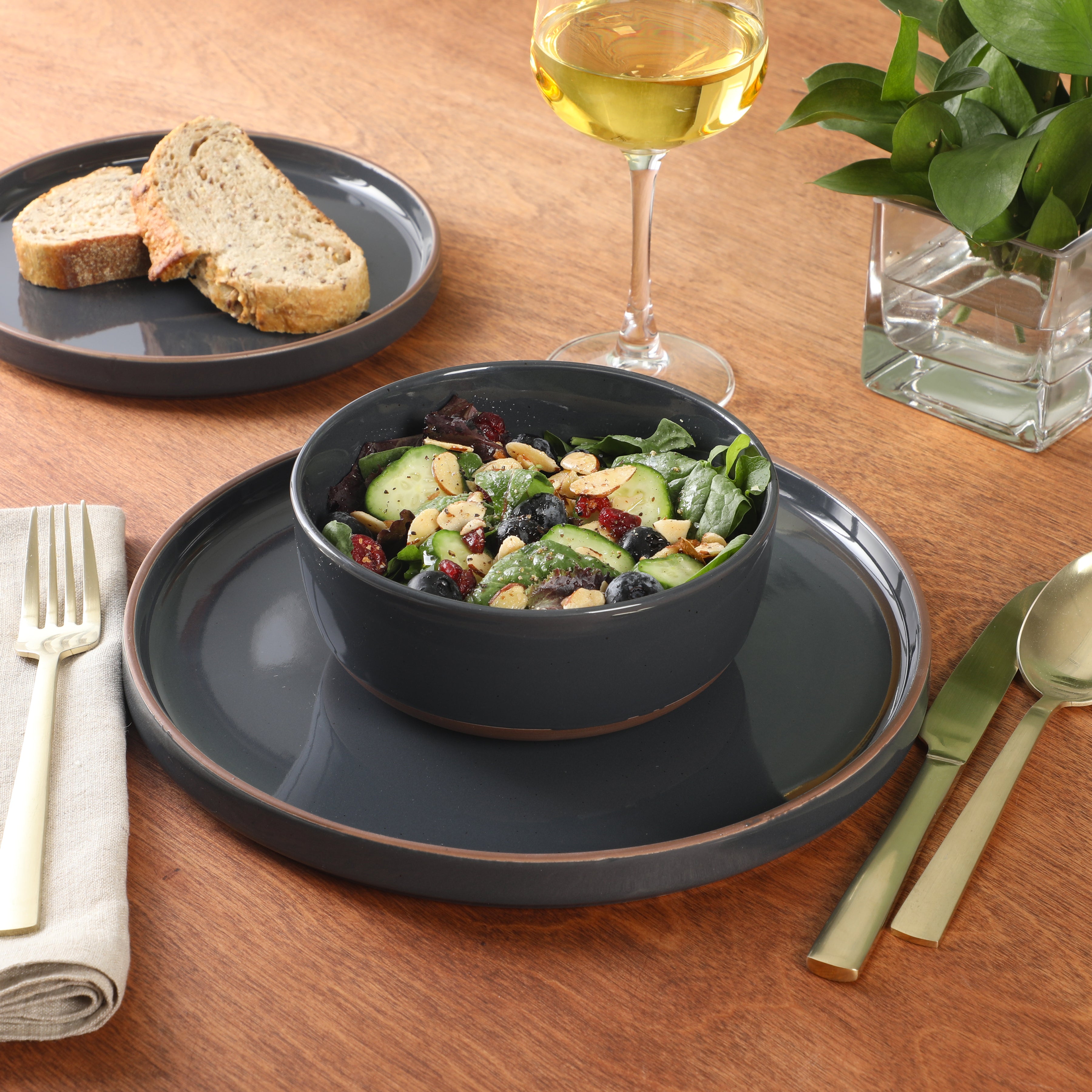 Gibson Elite Northrock Stoneware Dinnerware Set, 16-Piece Service for 4 Plates and Bowls Set – Dishes with Hand-Painted Terracotta Base