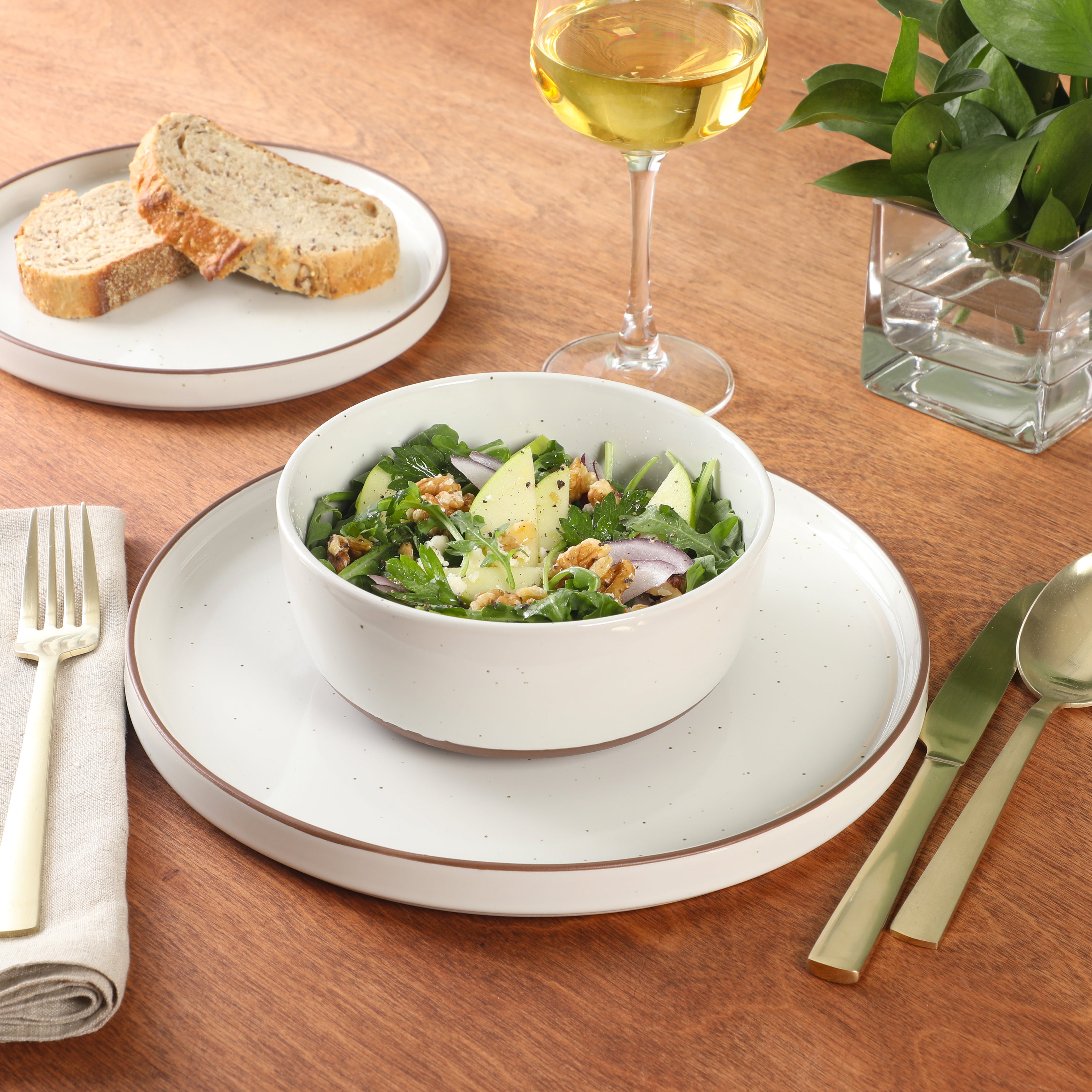 Gibson Elite Northrock Stoneware Dinnerware Set, 16-Piece Service for 4 Plates and Bowls Set – Dishes with Hand-Painted Terracotta Base