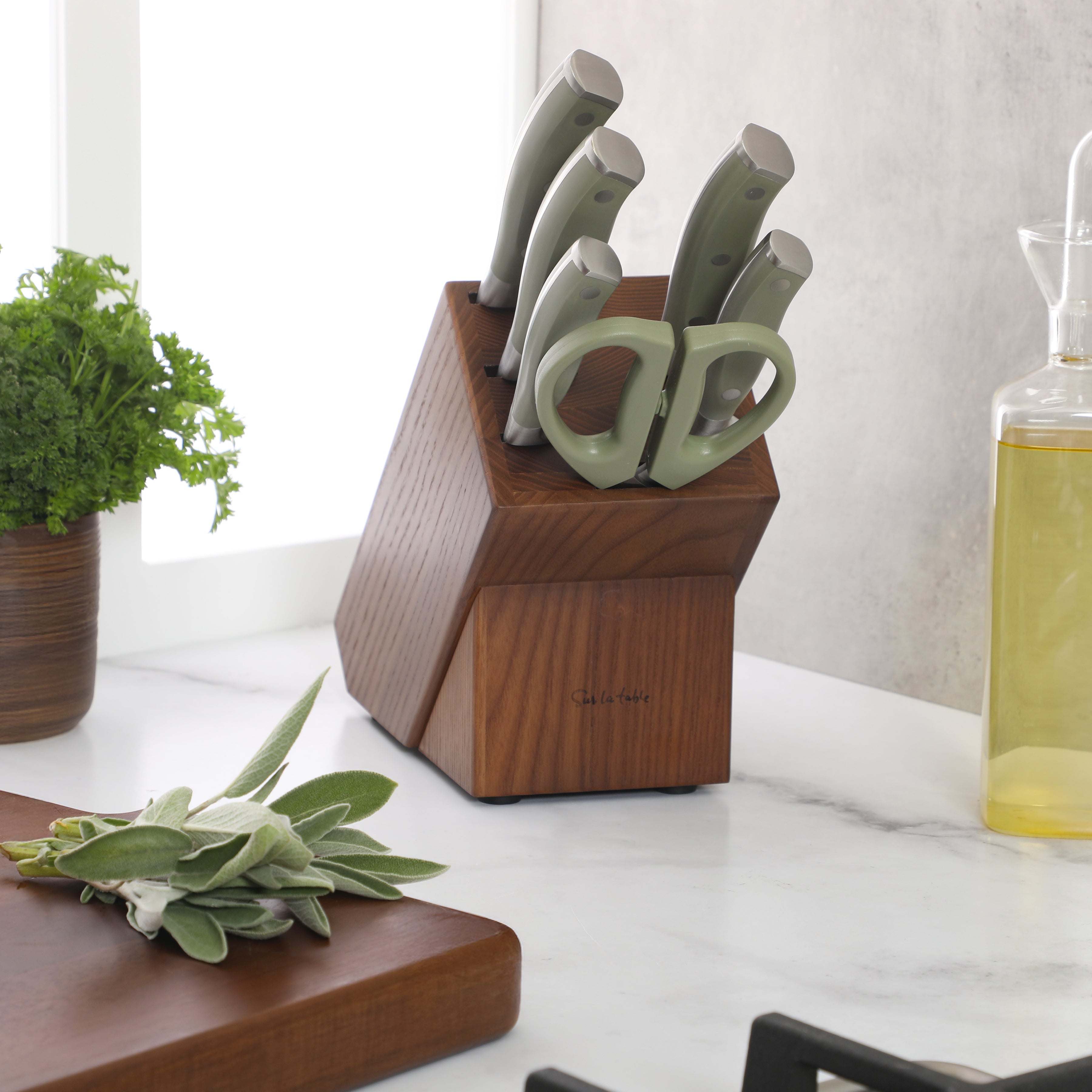 Sur La Table Kitchen Essentials Tasting Kitchen High-Carbon German Steel 7 Piece Full Tang Forged Cutlery Knife Block Set - W/ Ashwood Block